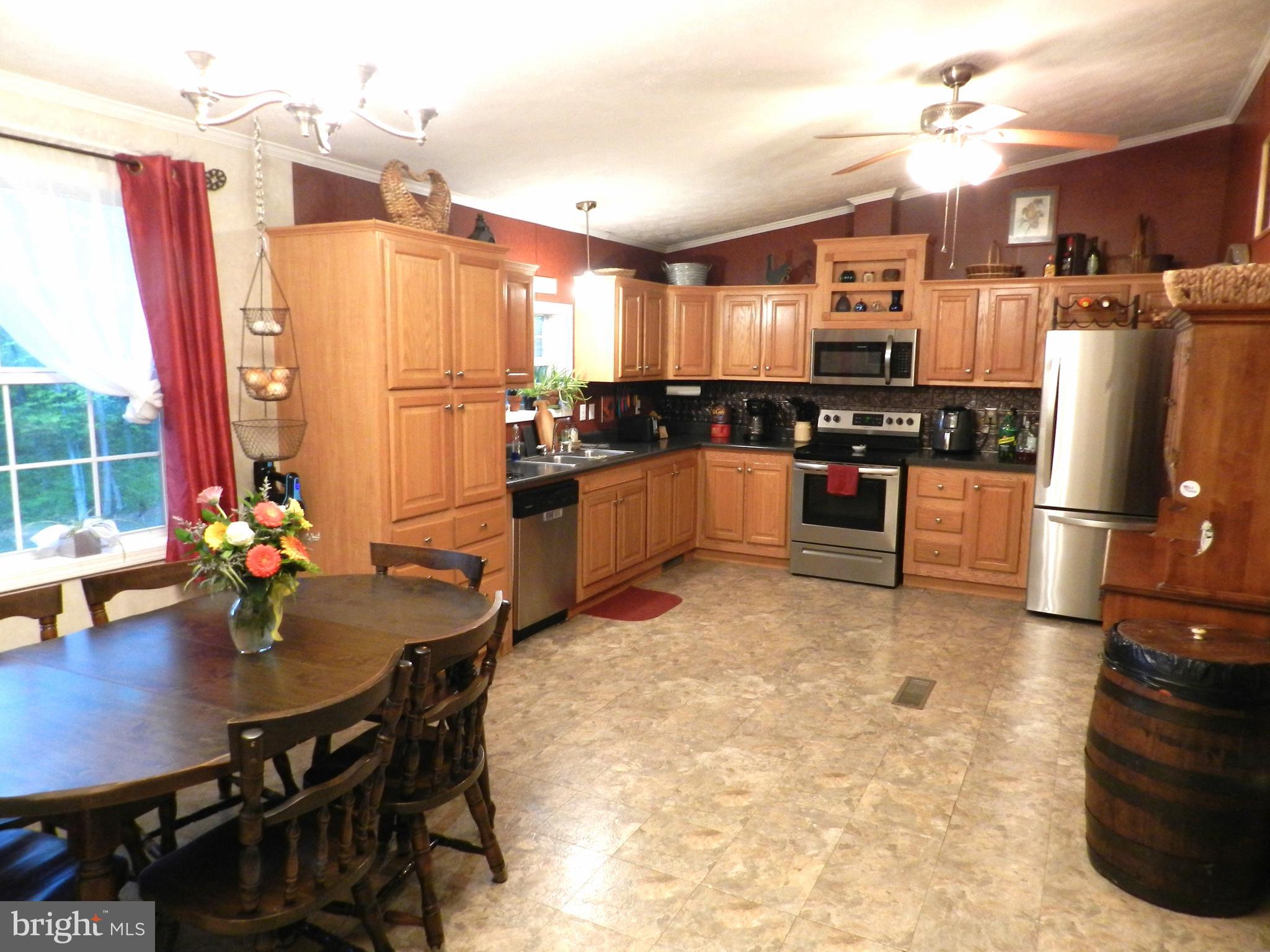 407 VALLEY VIEW LANE