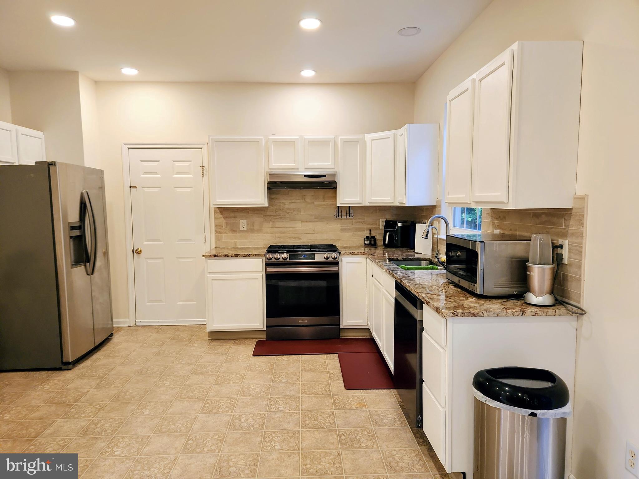 MALLARD POINTE - Residential