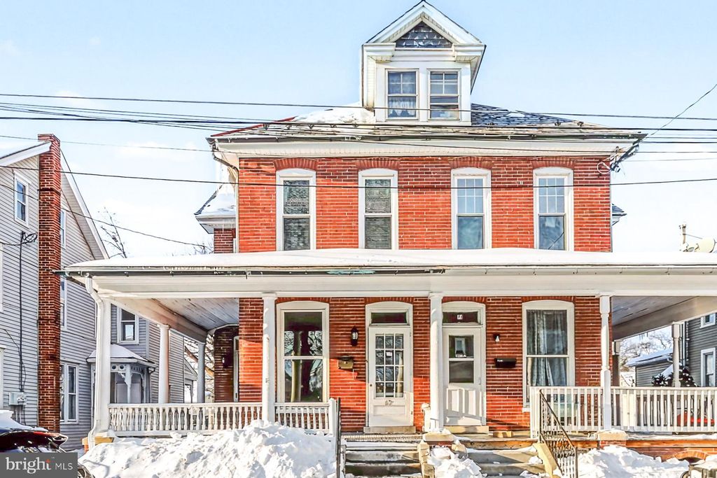 Photo of 69 E Park Street, ELIZABETHTOWN, PA 17022 (MLS # PALA2082528)