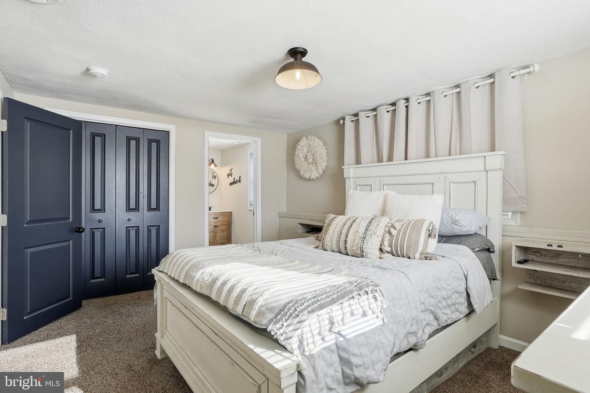 MICHAELTON MANOR - Residential