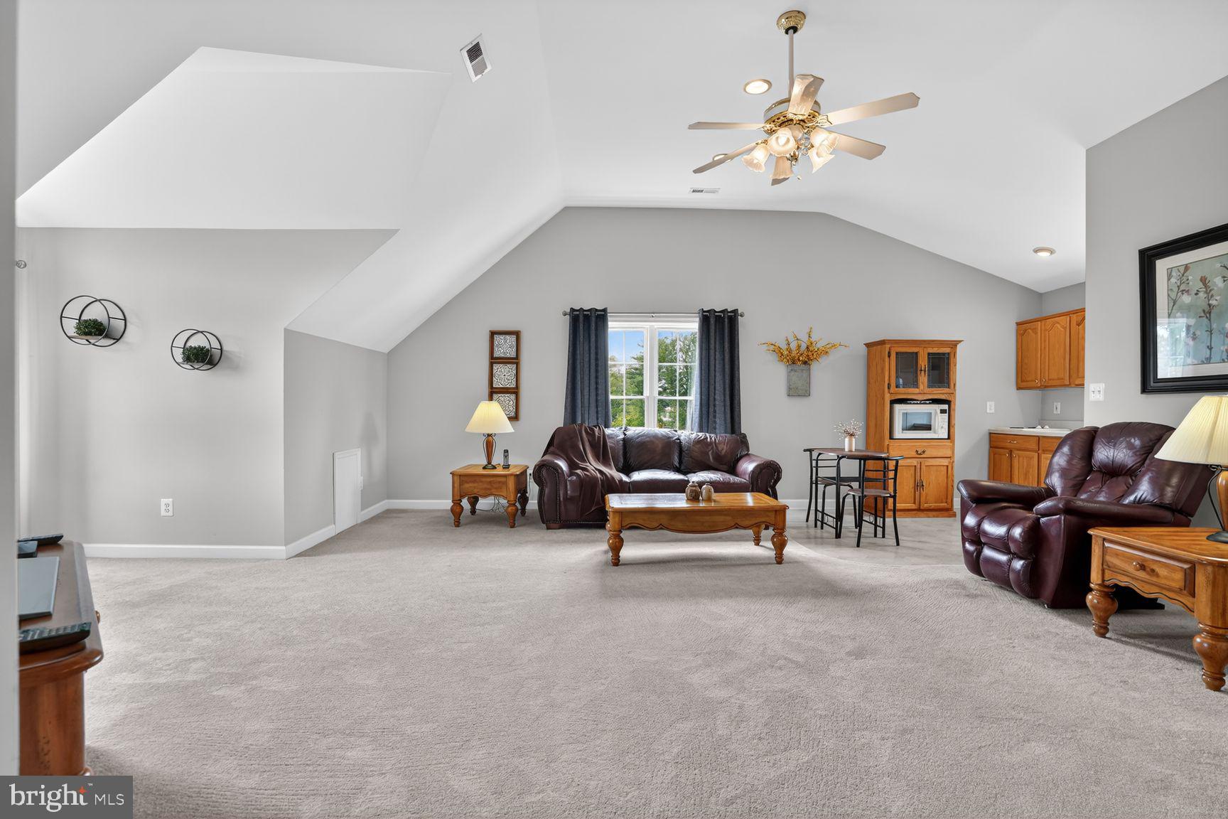 GYPSUM HILL - Residential