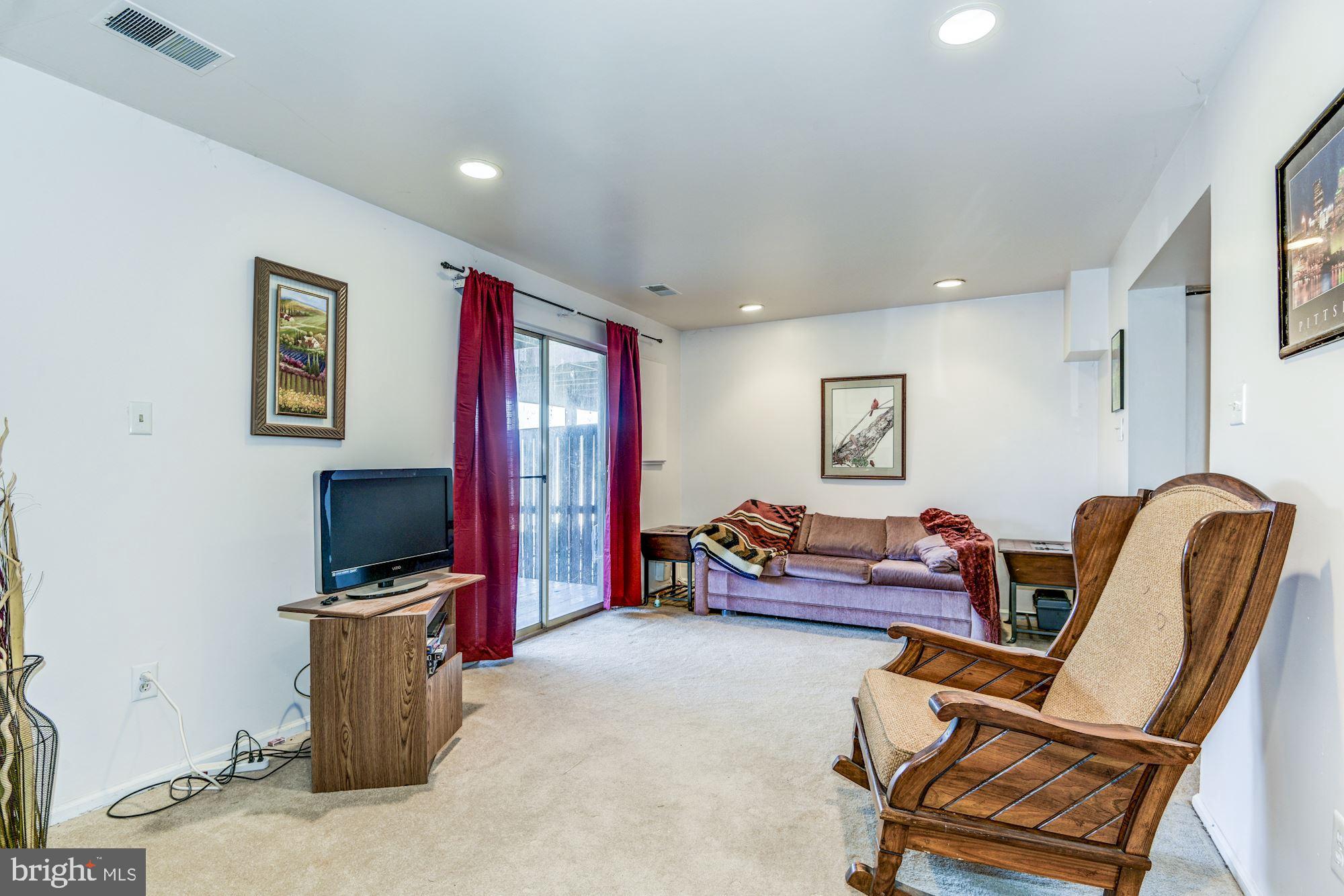 QUAIL HOLLOW - Residential