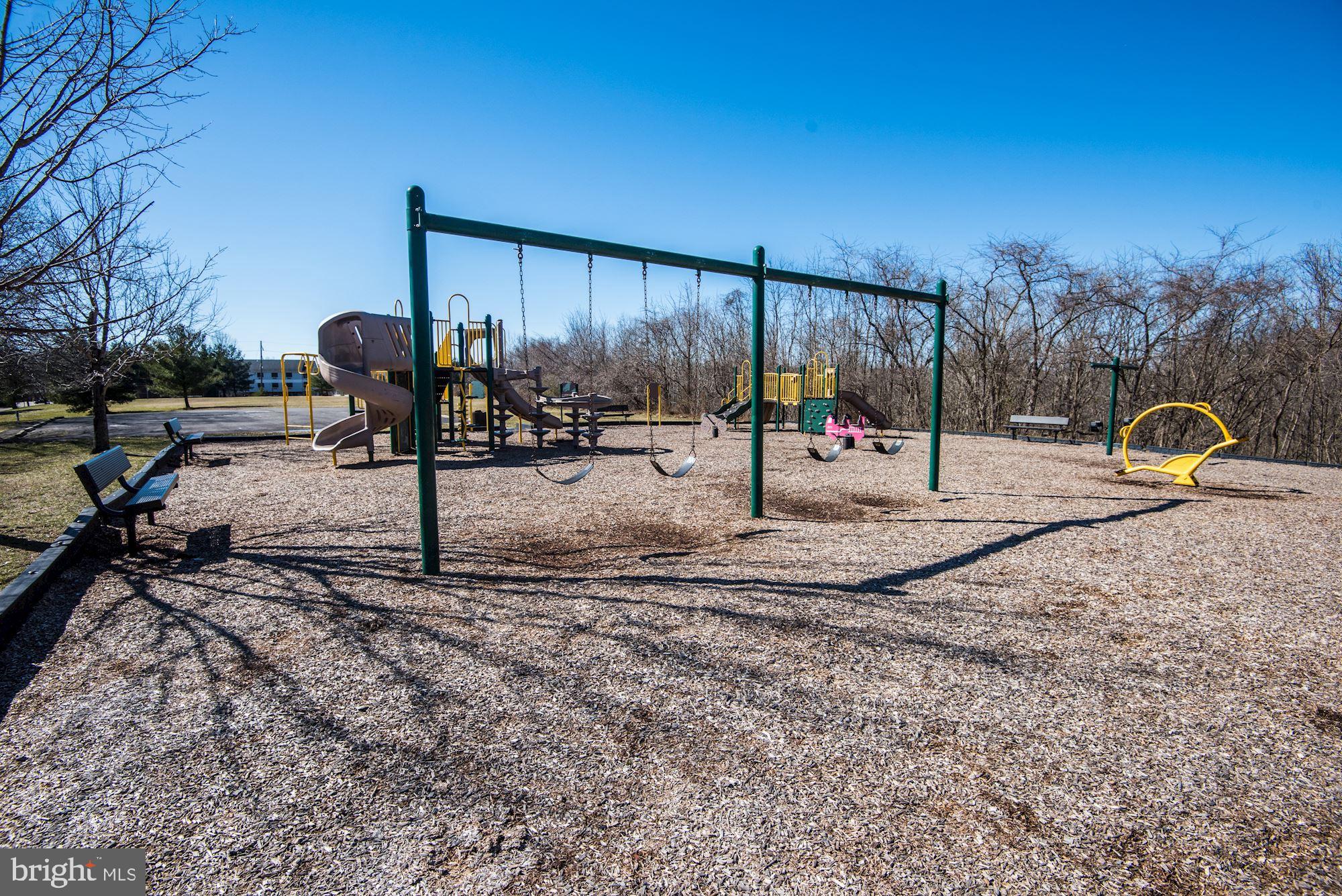 QUAIL HOLLOW - Residential