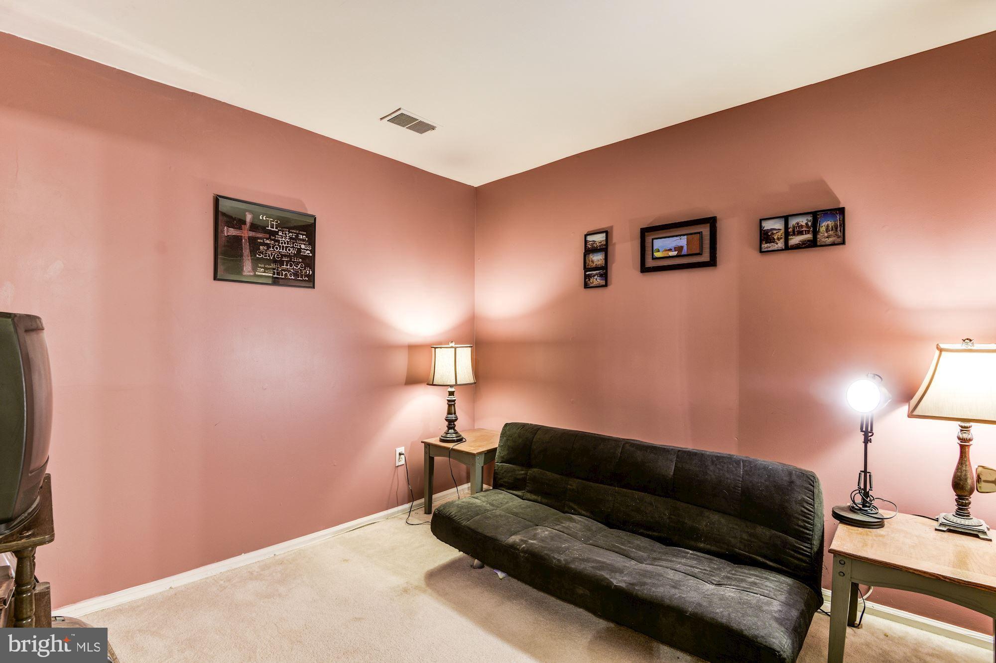 QUAIL HOLLOW - Residential