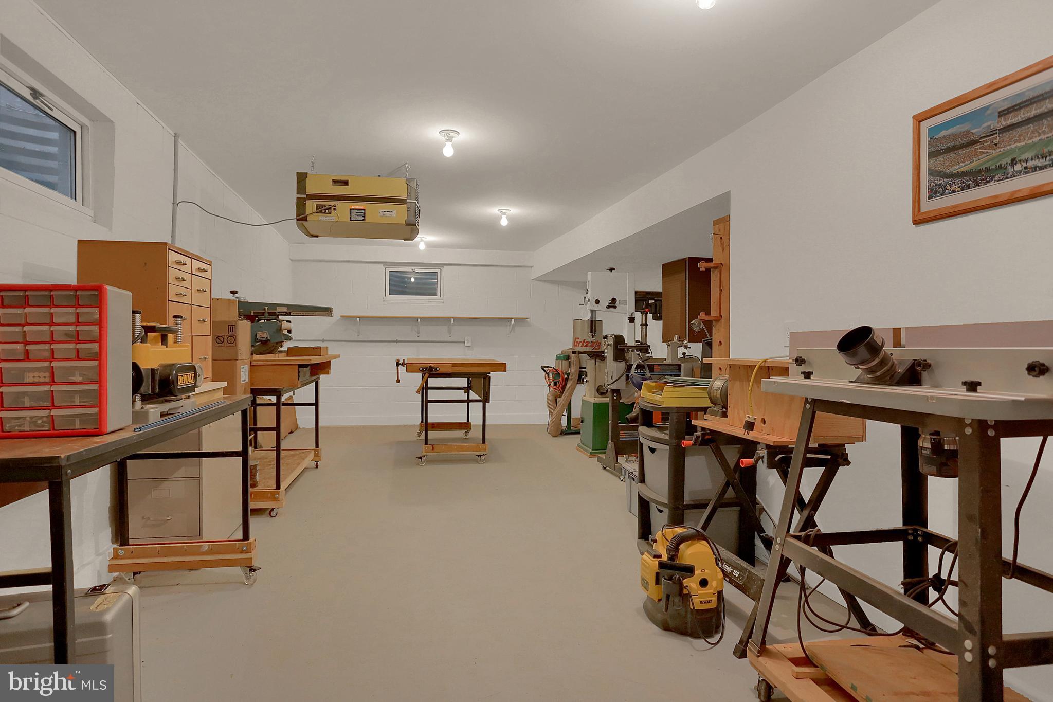 SOUTH MIDDLETON - Residential