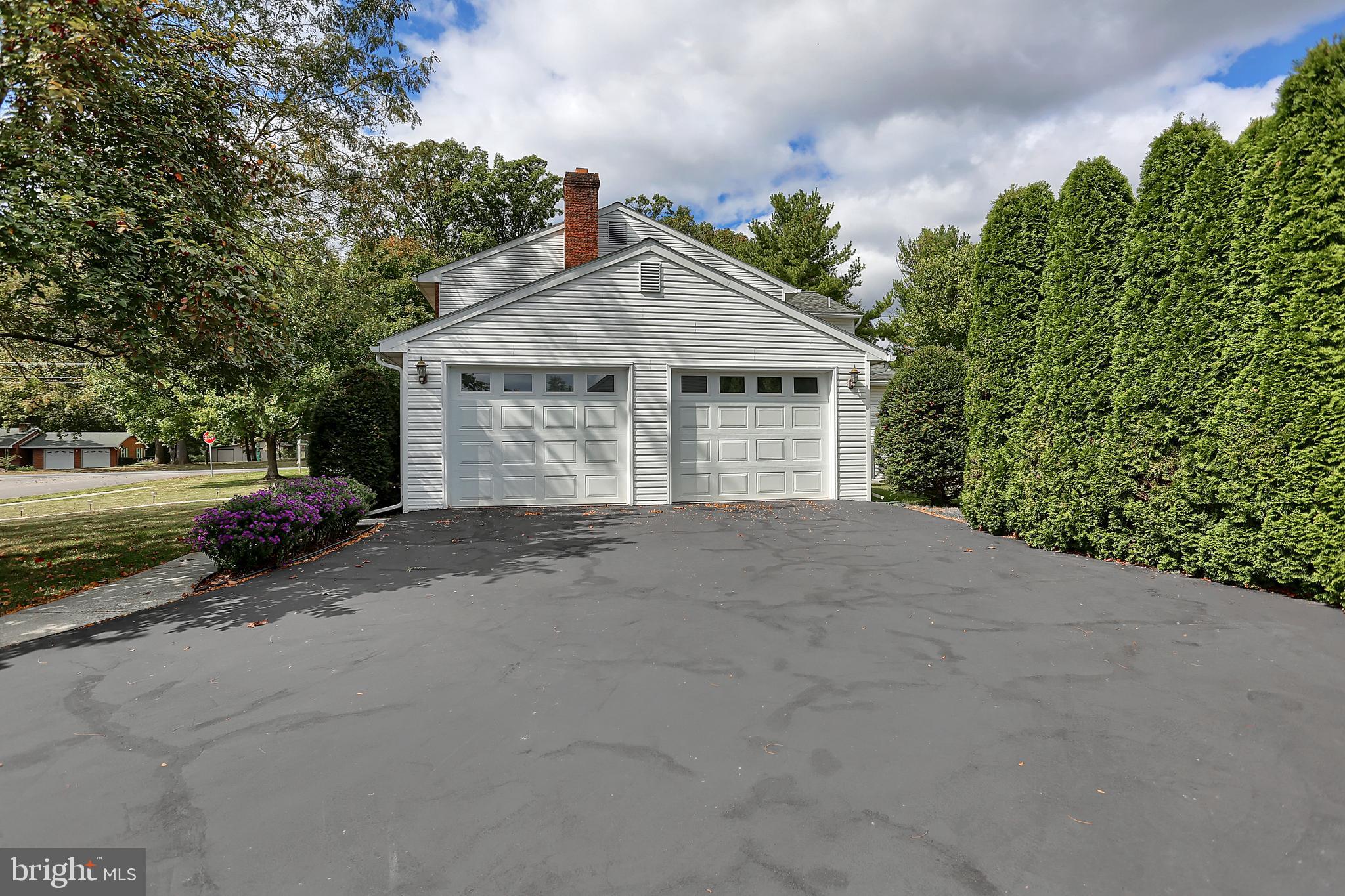 SOUTH MIDDLETON - Residential