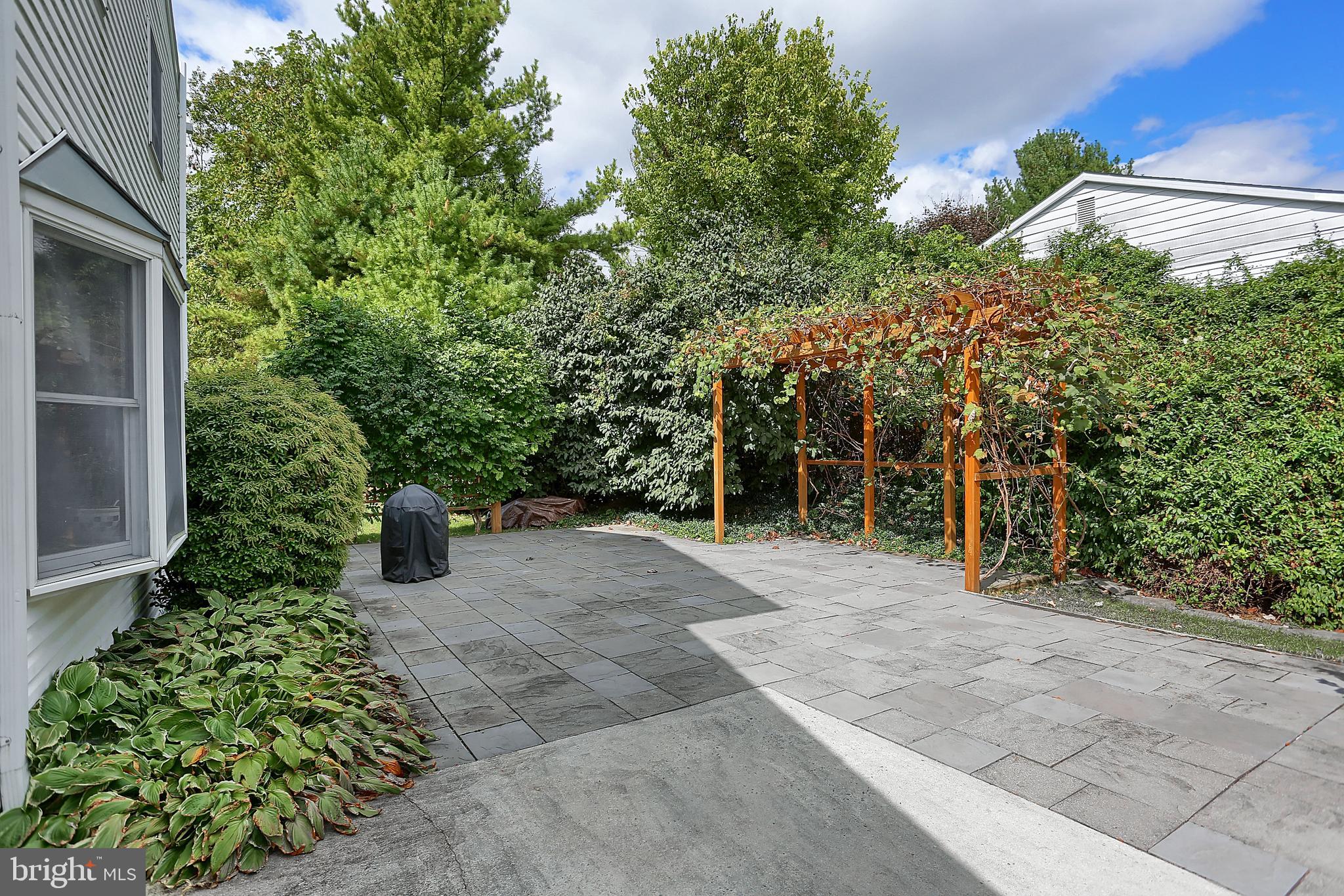 SOUTH MIDDLETON - Residential