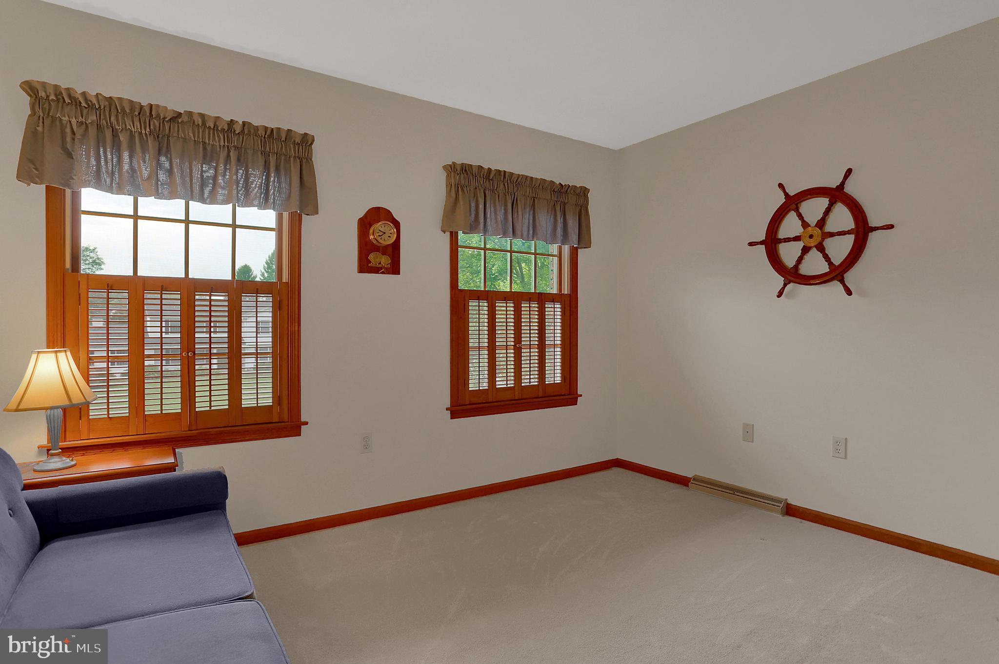 SOUTH MIDDLETON - Residential