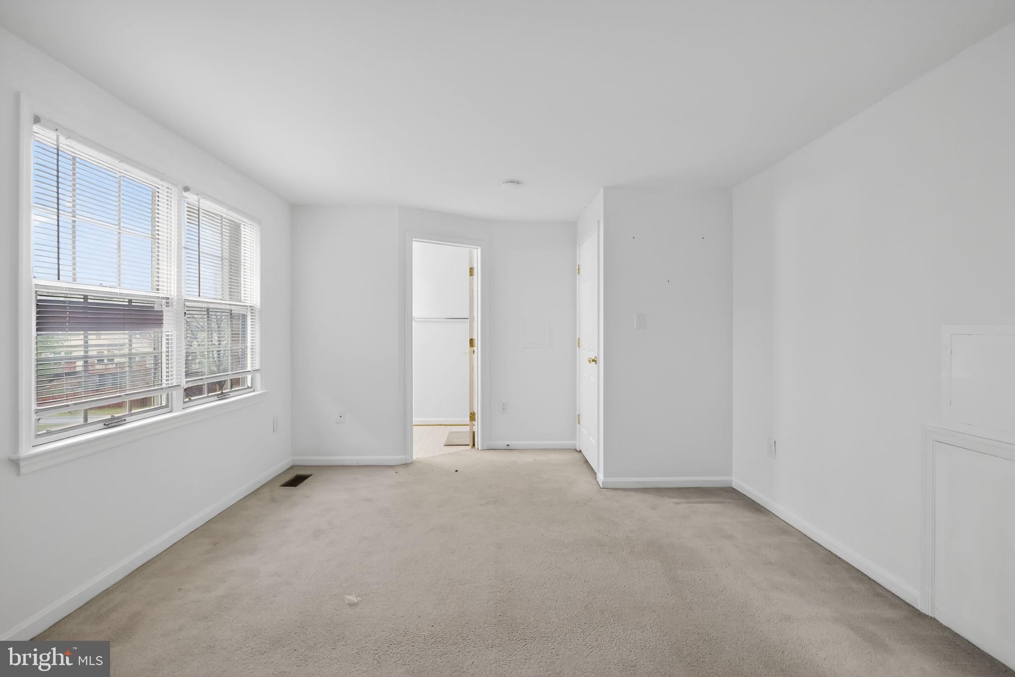 WATERSIDE - Residential