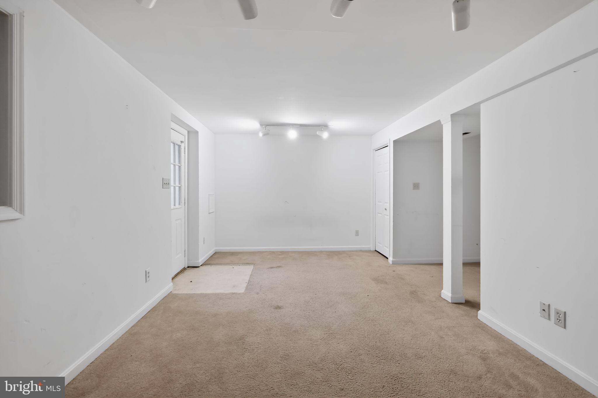 WATERSIDE - Residential