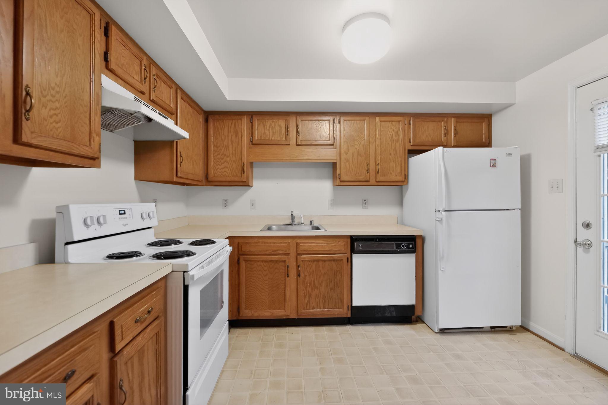 WATERSIDE - Residential