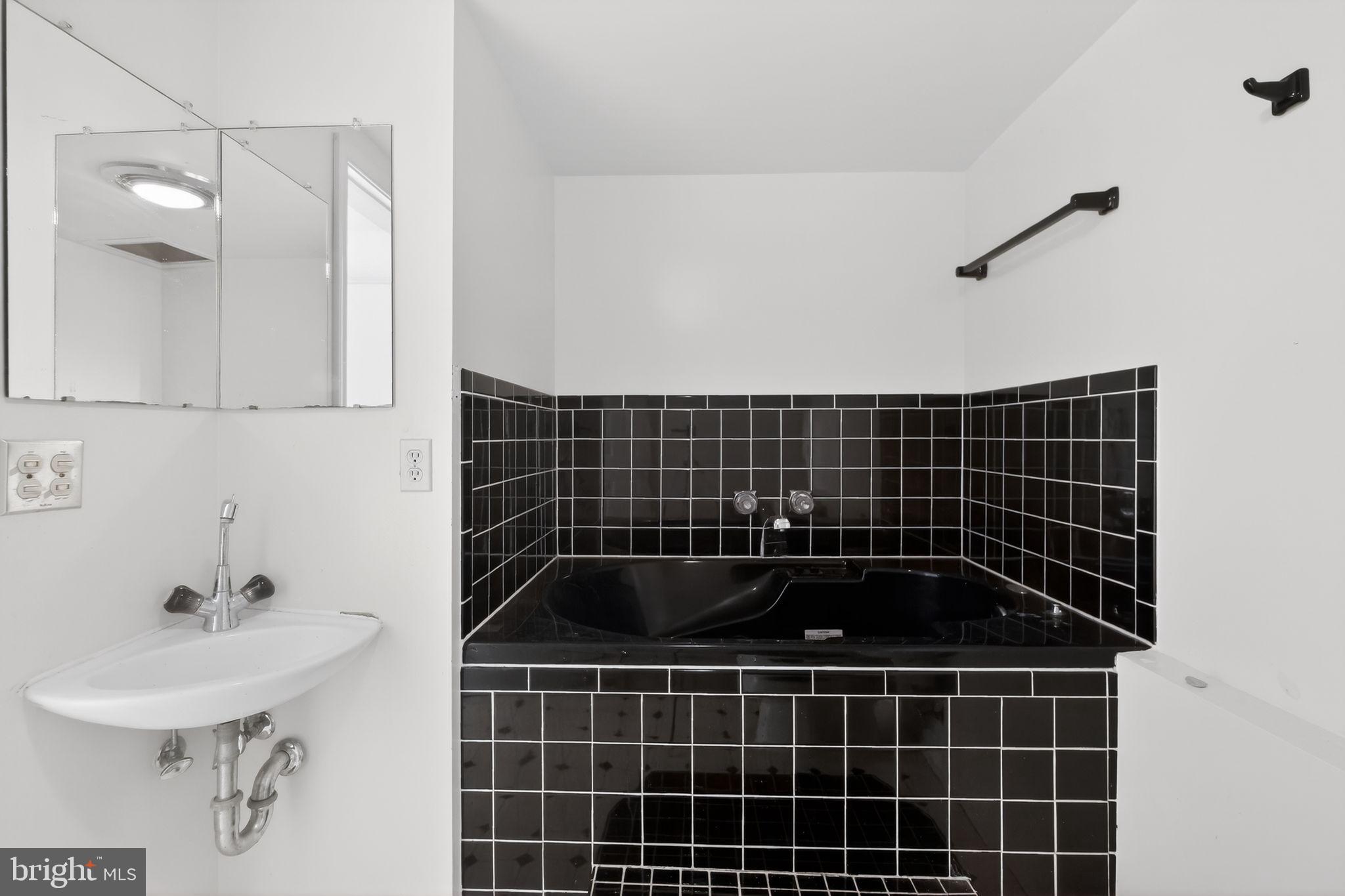 WATERSIDE - Residential