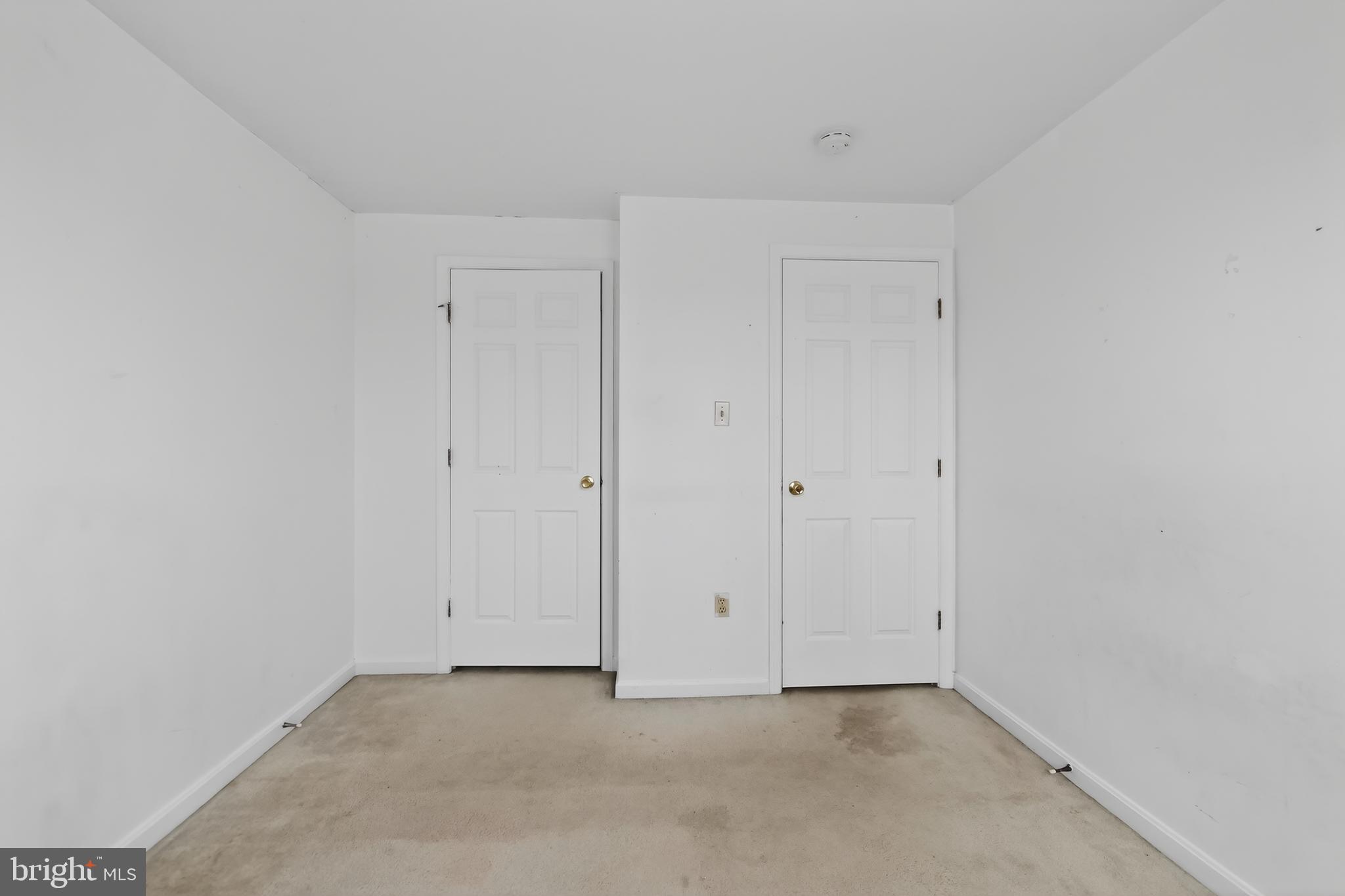 WATERSIDE - Residential