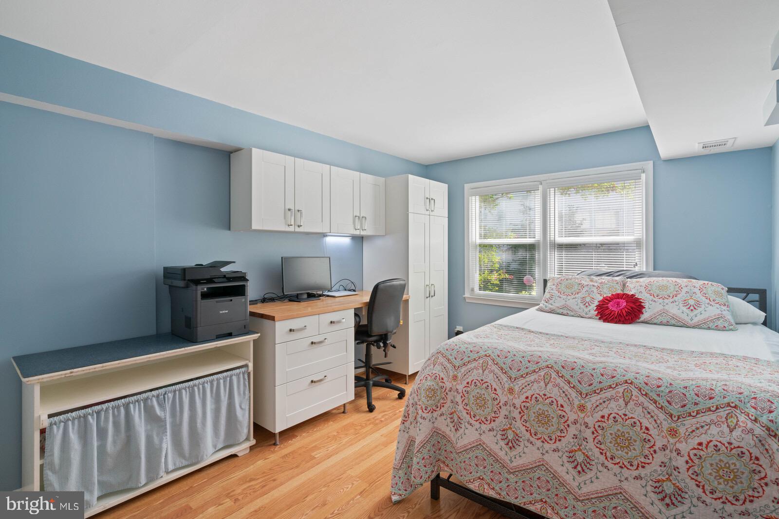 RESTON - Residential