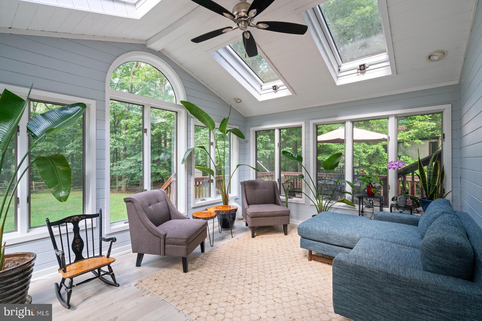 RESTON - Residential