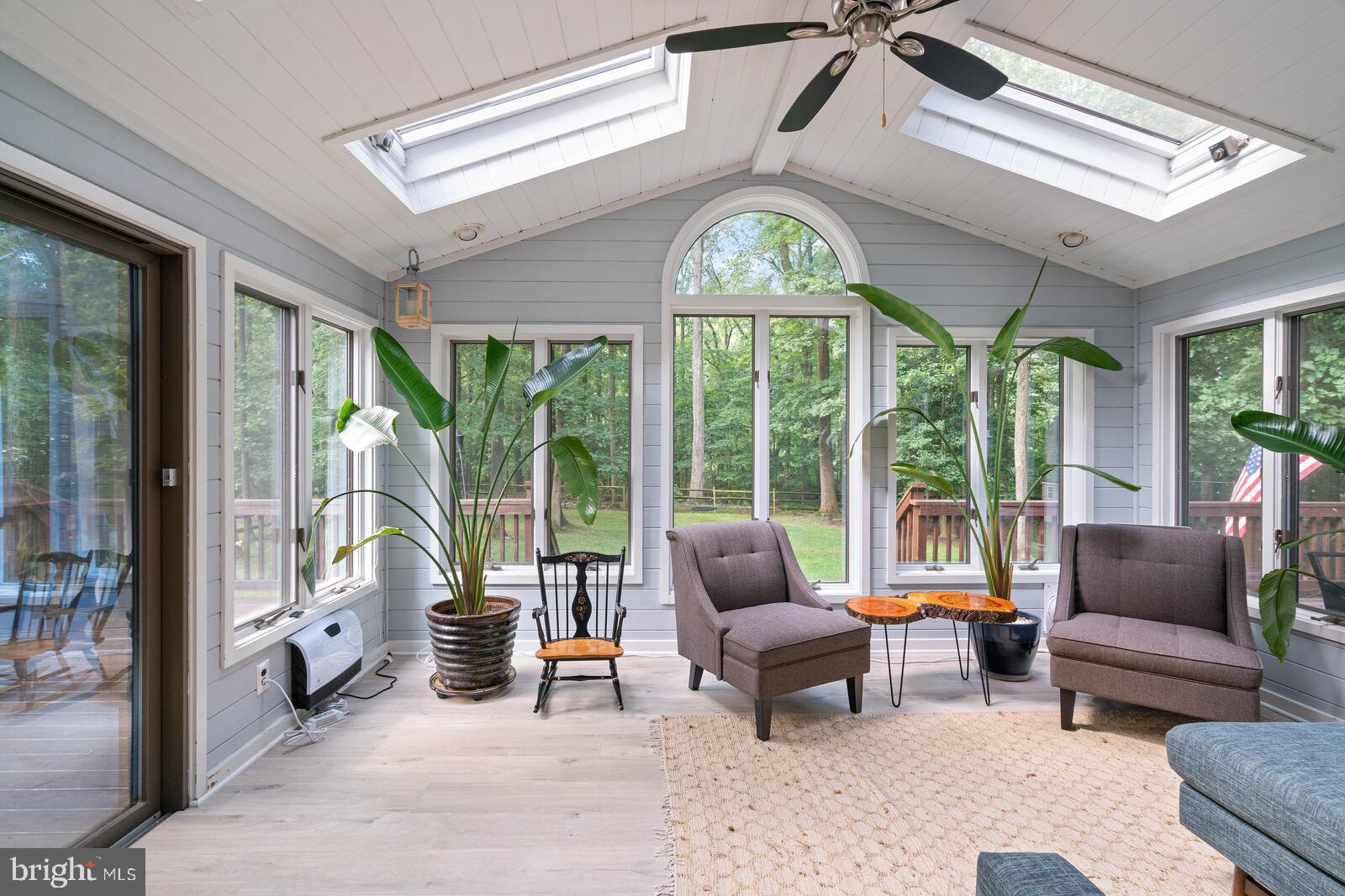 RESTON - Residential