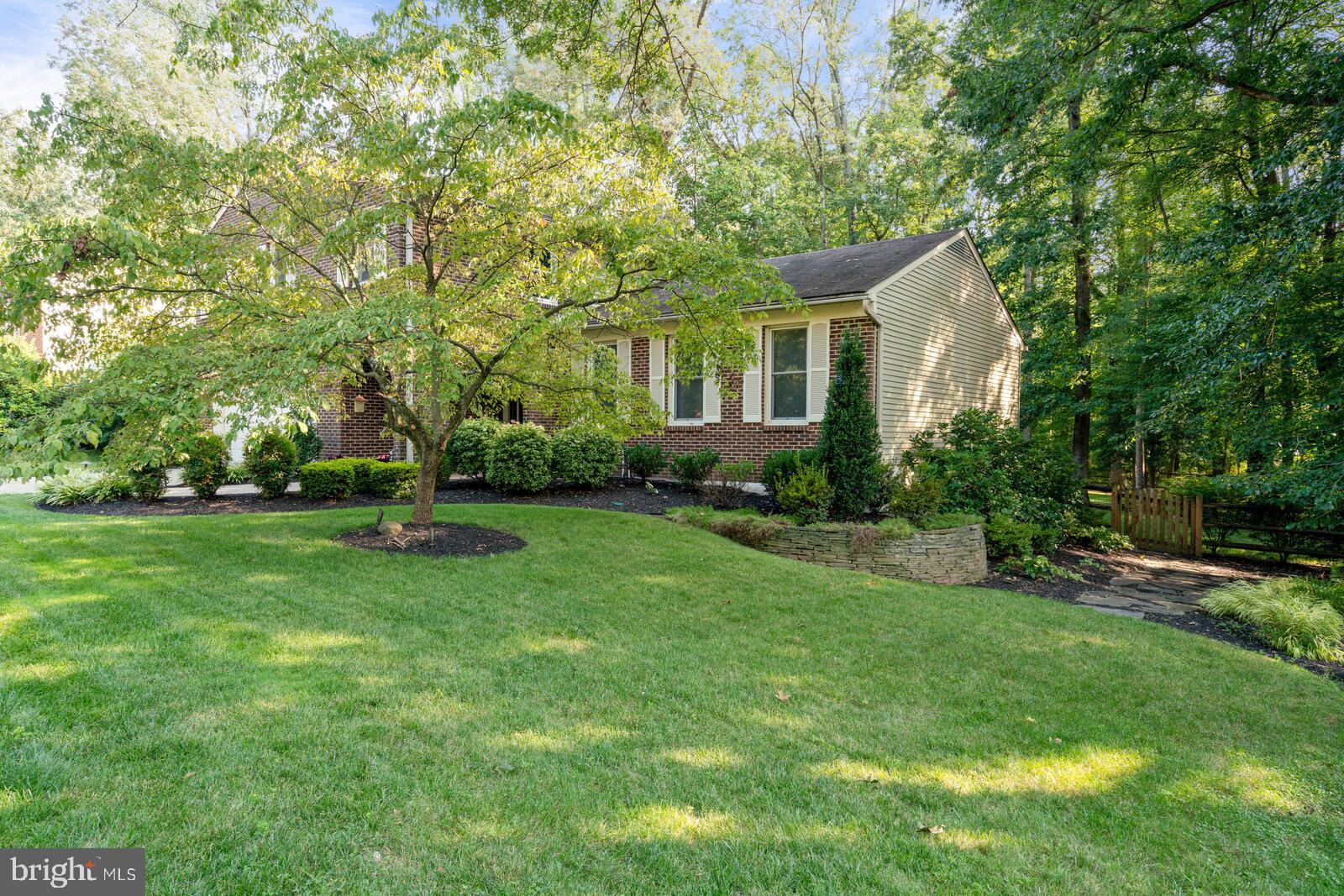 RESTON - Residential