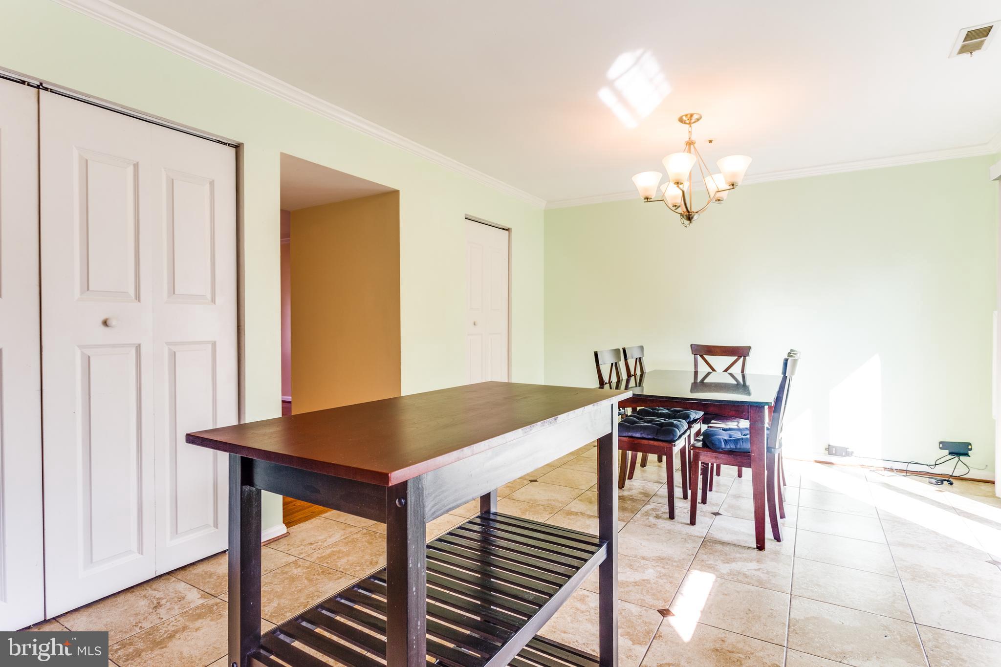 FOUNDERS WOODS CONDO - Residential