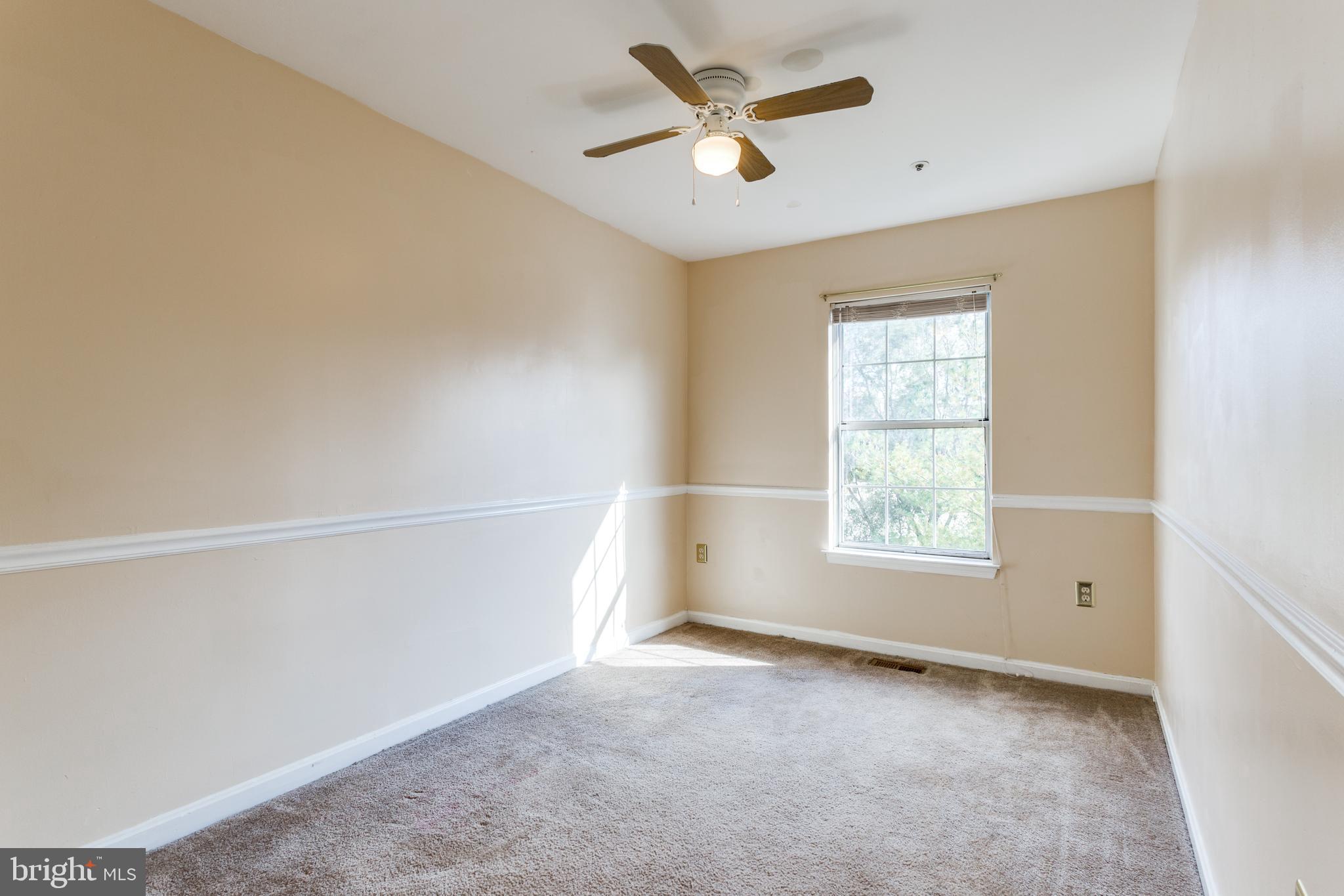 FOUNDERS WOODS CONDO - Residential