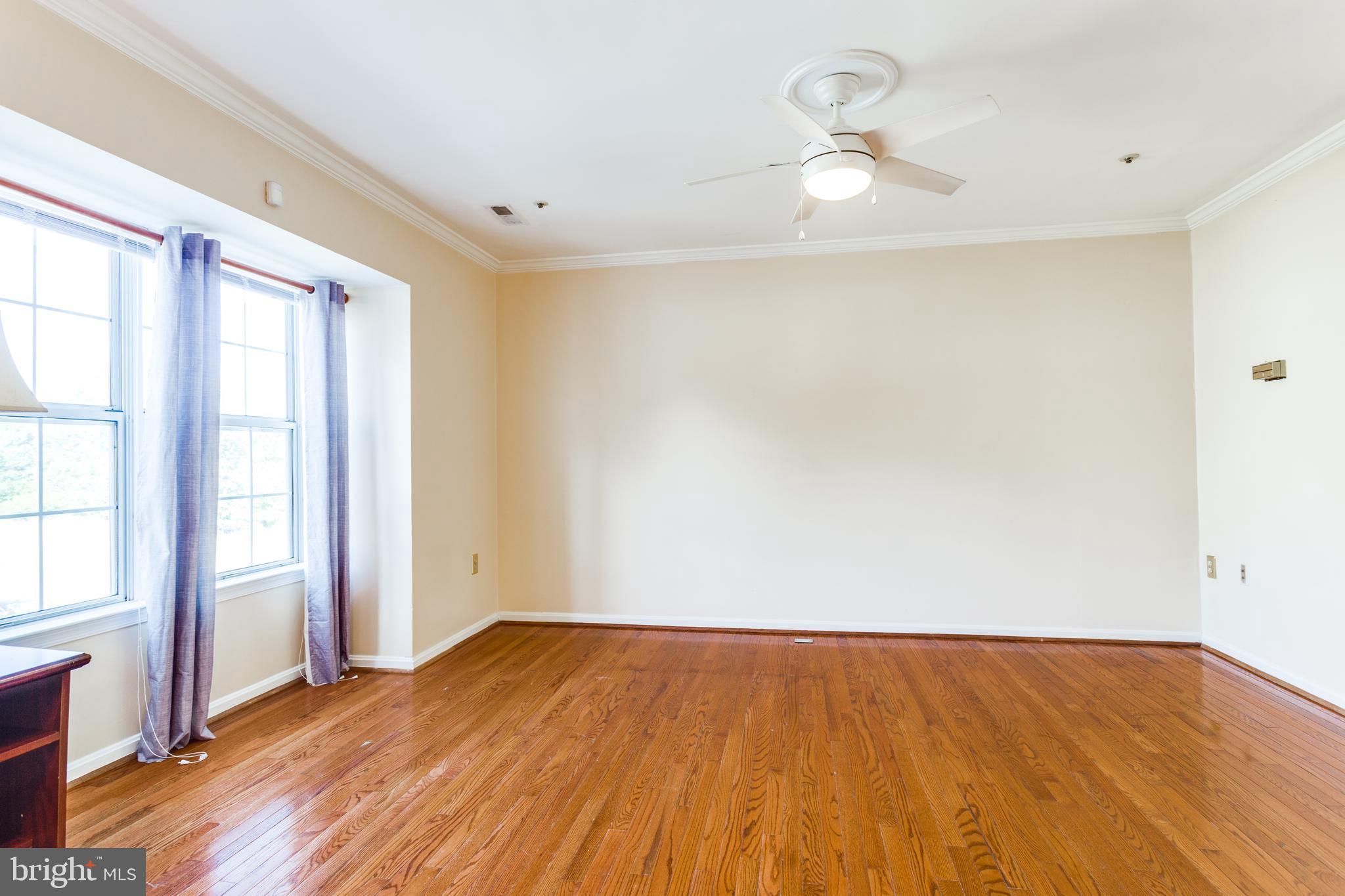 FOUNDERS WOODS CONDO - Residential