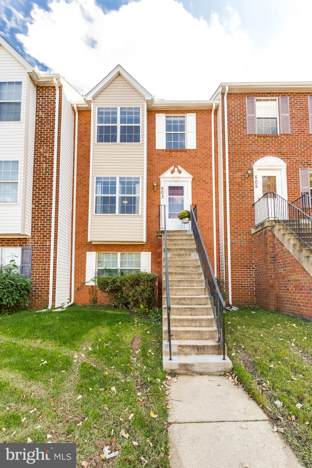 FOUNDERS WOODS CONDO - Residential