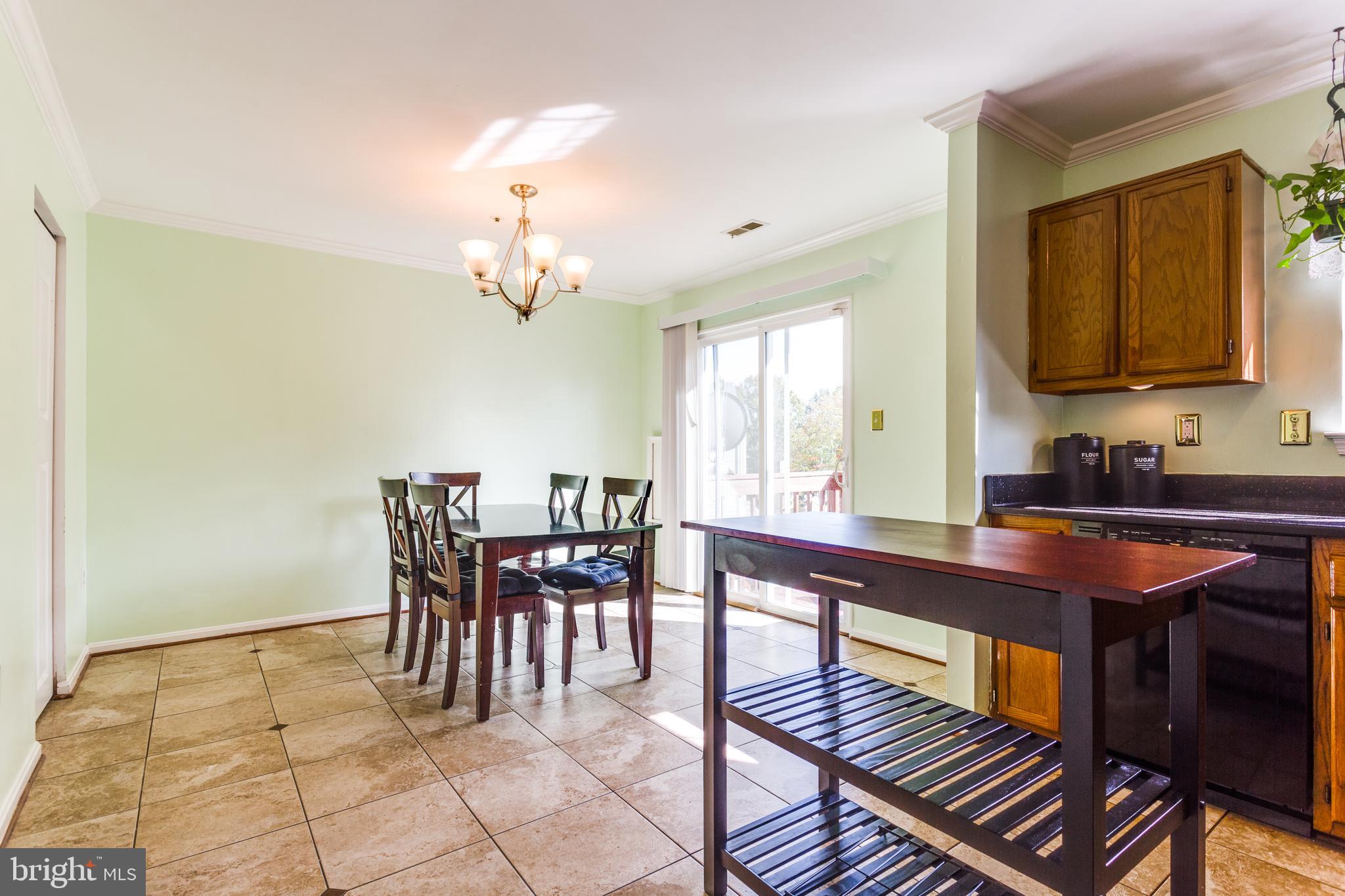 FOUNDERS WOODS CONDO - Residential