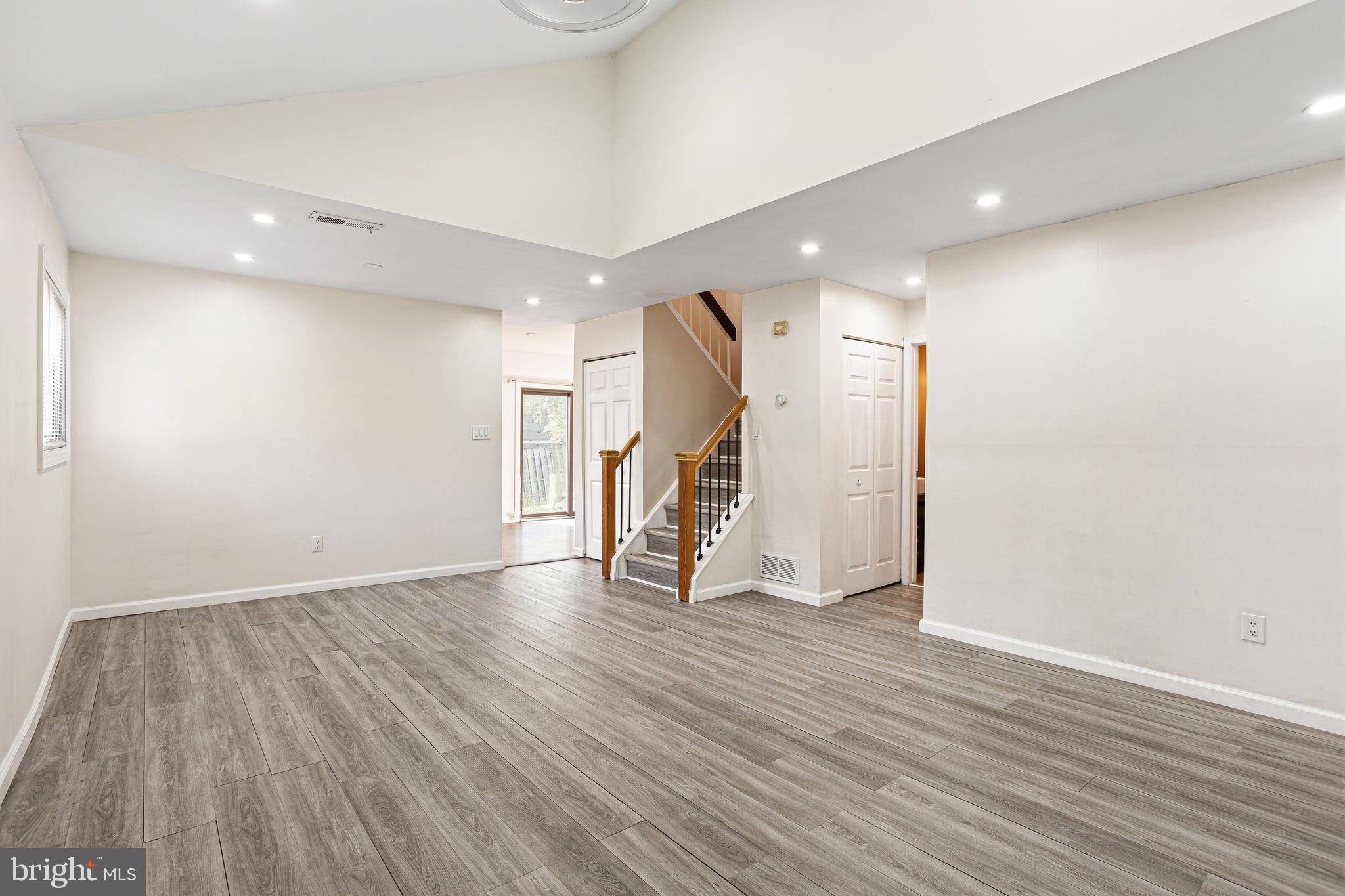 48 DOVER DRIVE