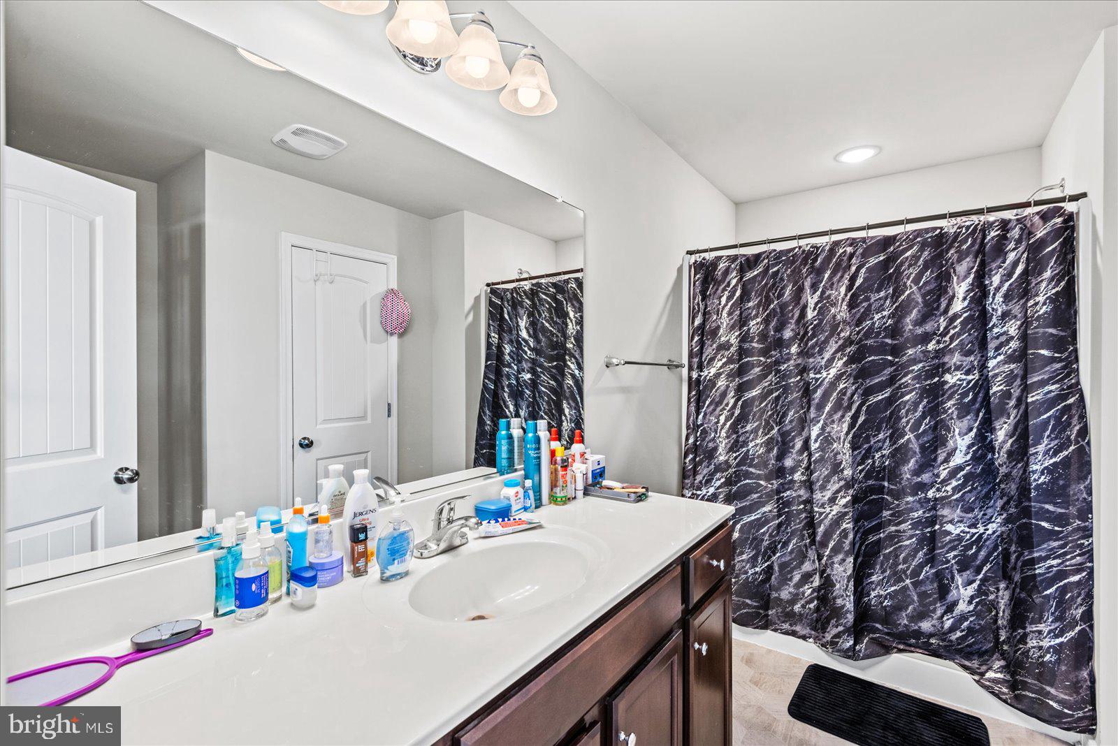 MCCAULEY PARK - Residential