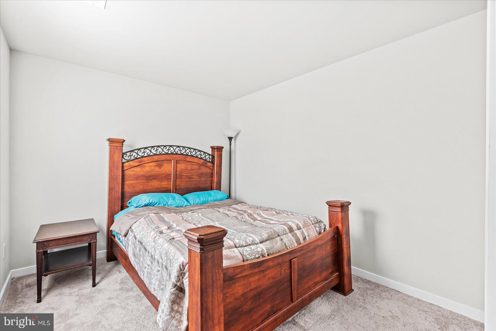 MCCAULEY PARK - Residential