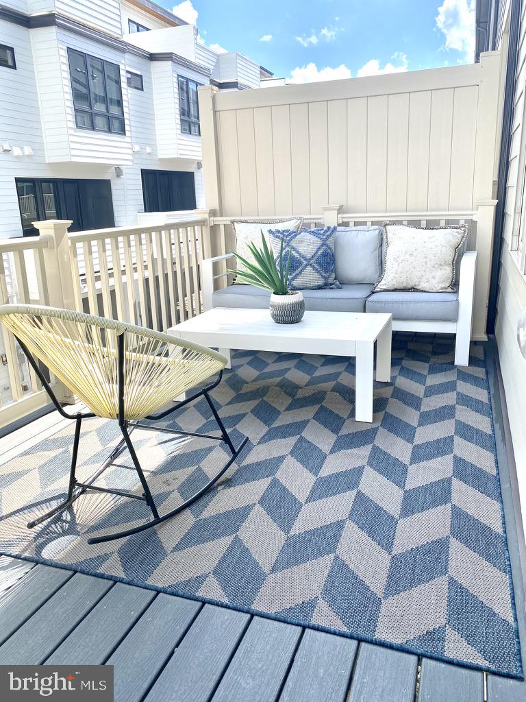 THE GROVE - Residential Lease