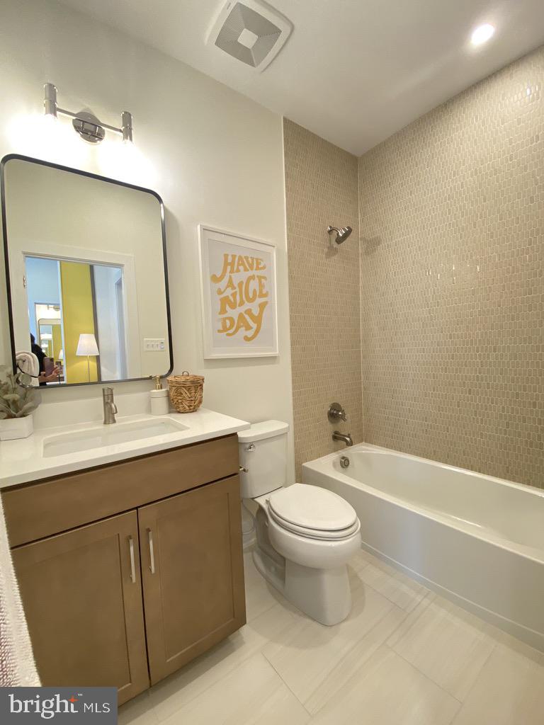 THE GROVE - Residential Lease