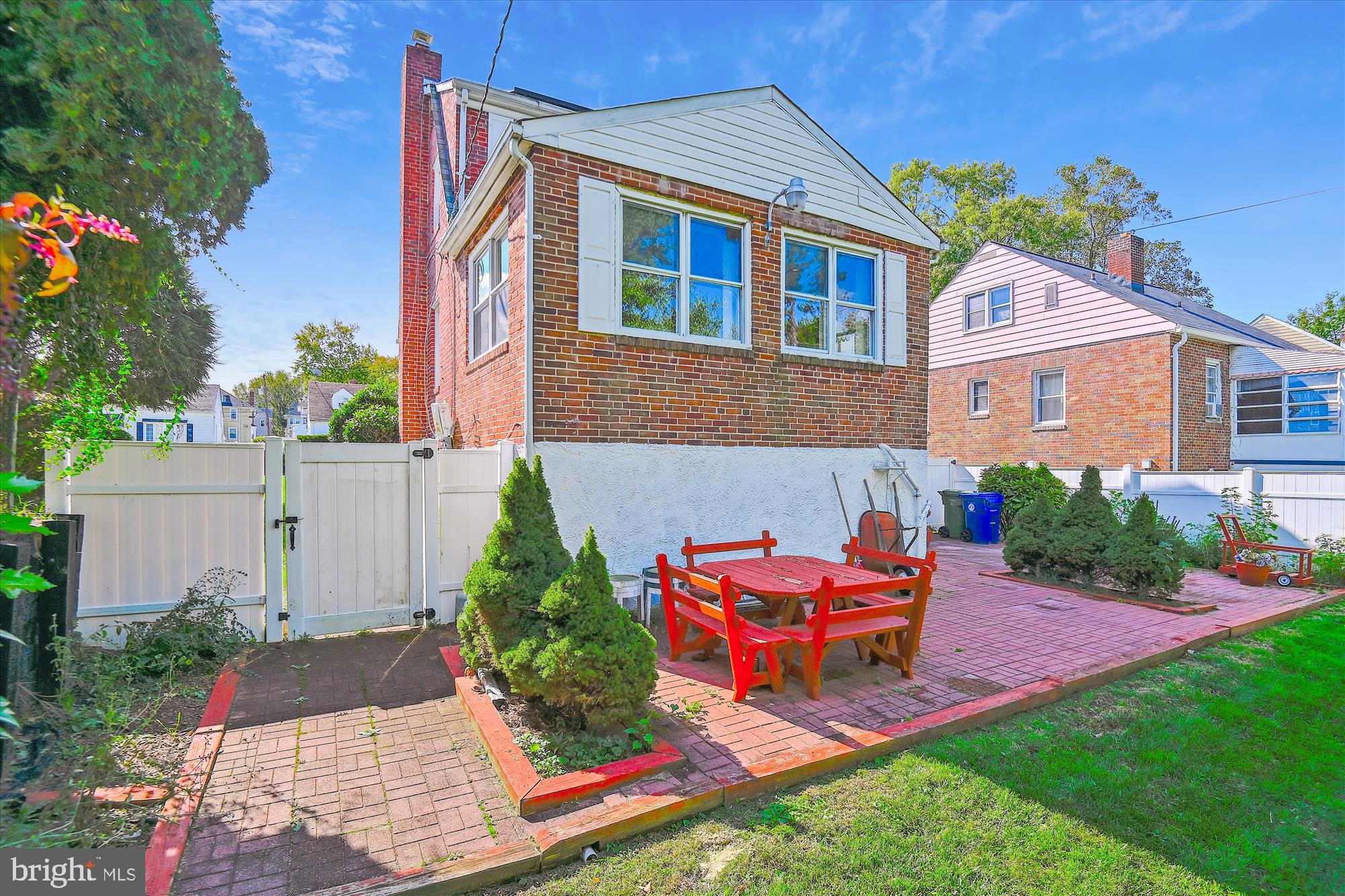 WEST ARLINGTON - Residential