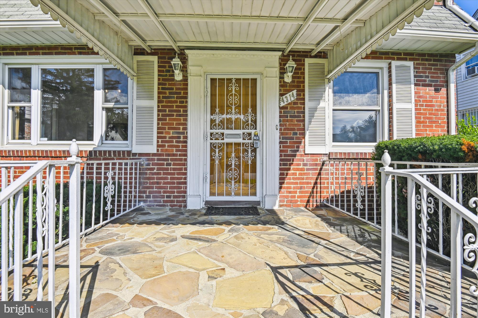 WEST ARLINGTON - Residential