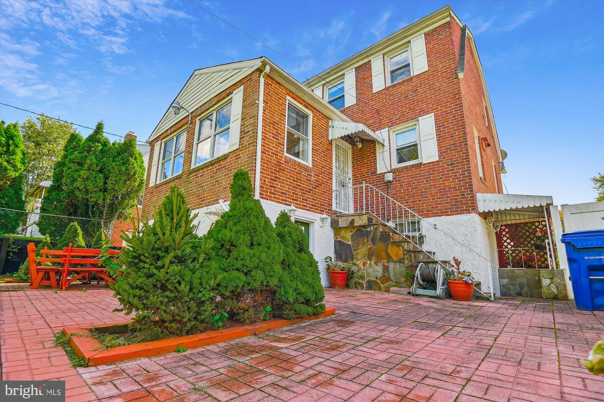 WEST ARLINGTON - Residential