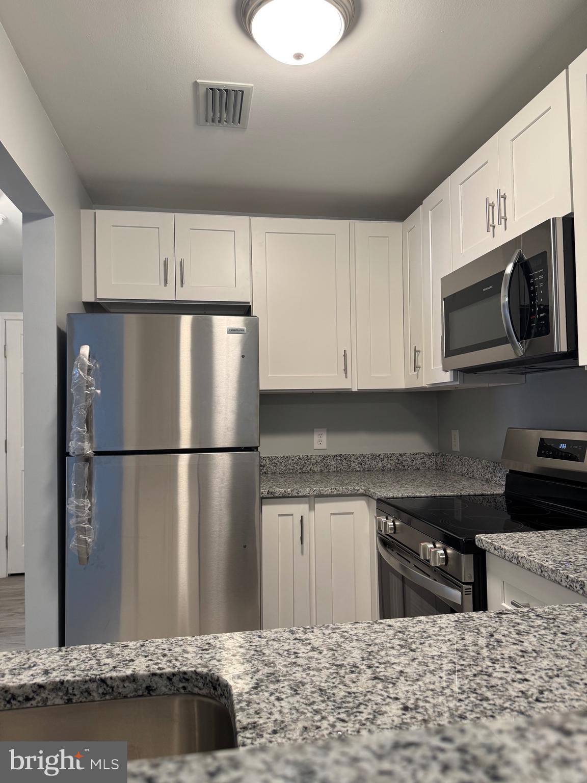 SUNNINGDALE MEADOWS - Residential