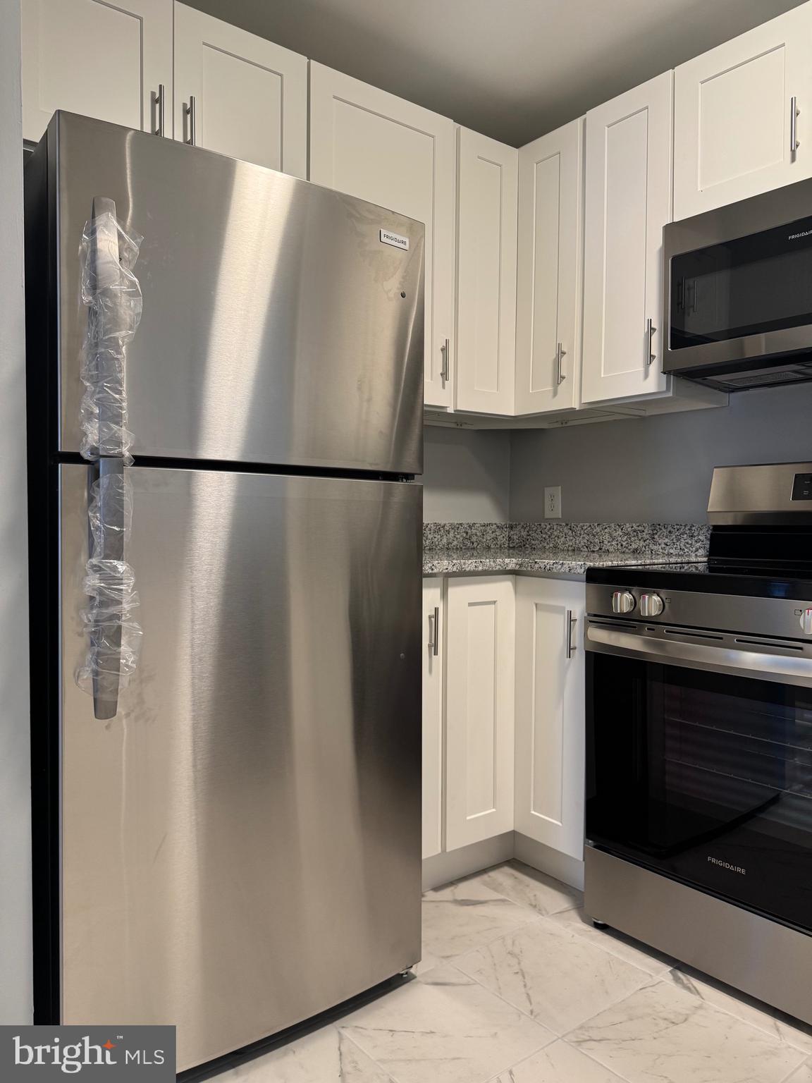 SUNNINGDALE MEADOWS - Residential