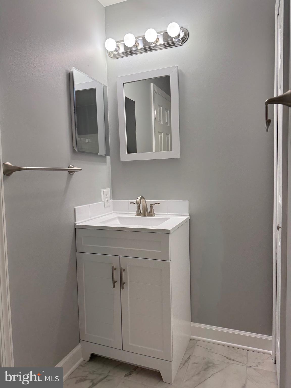 SUNNINGDALE MEADOWS - Residential