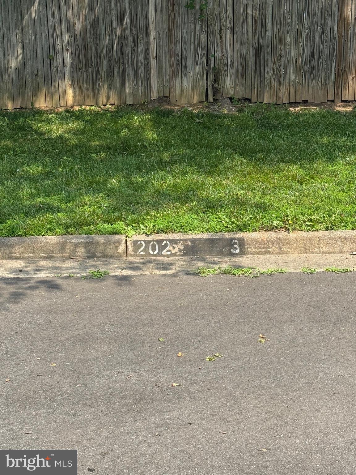 SUNNINGDALE MEADOWS - Residential