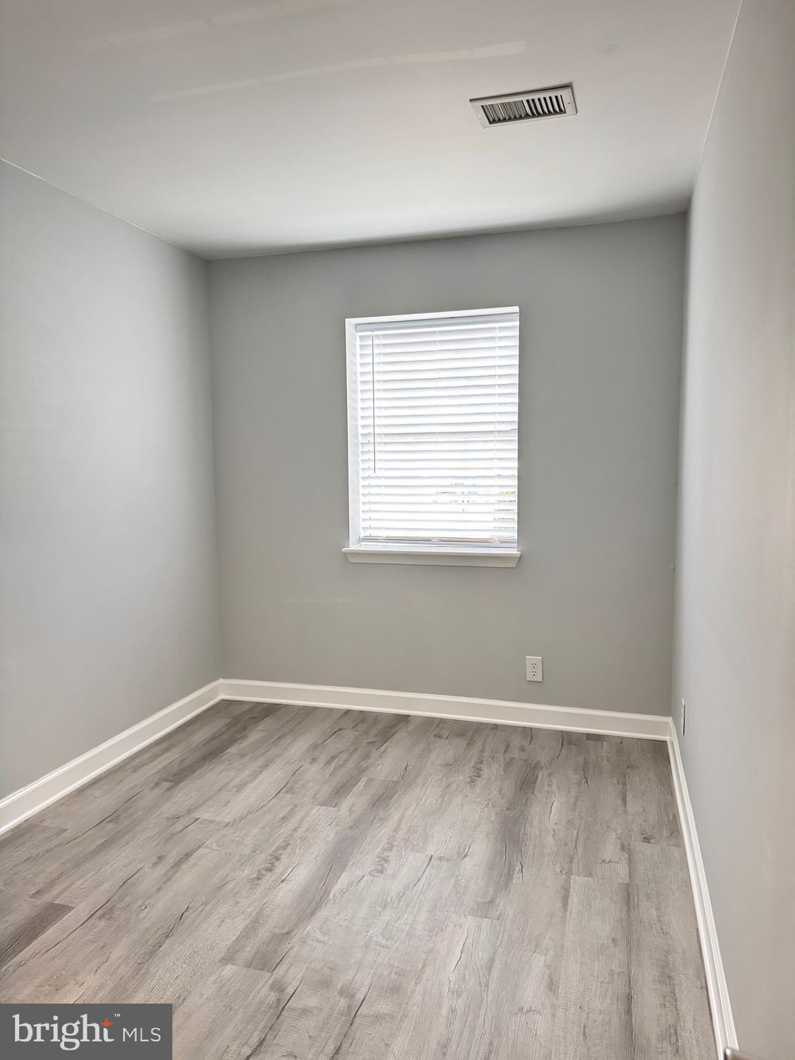 SUNNINGDALE MEADOWS - Residential