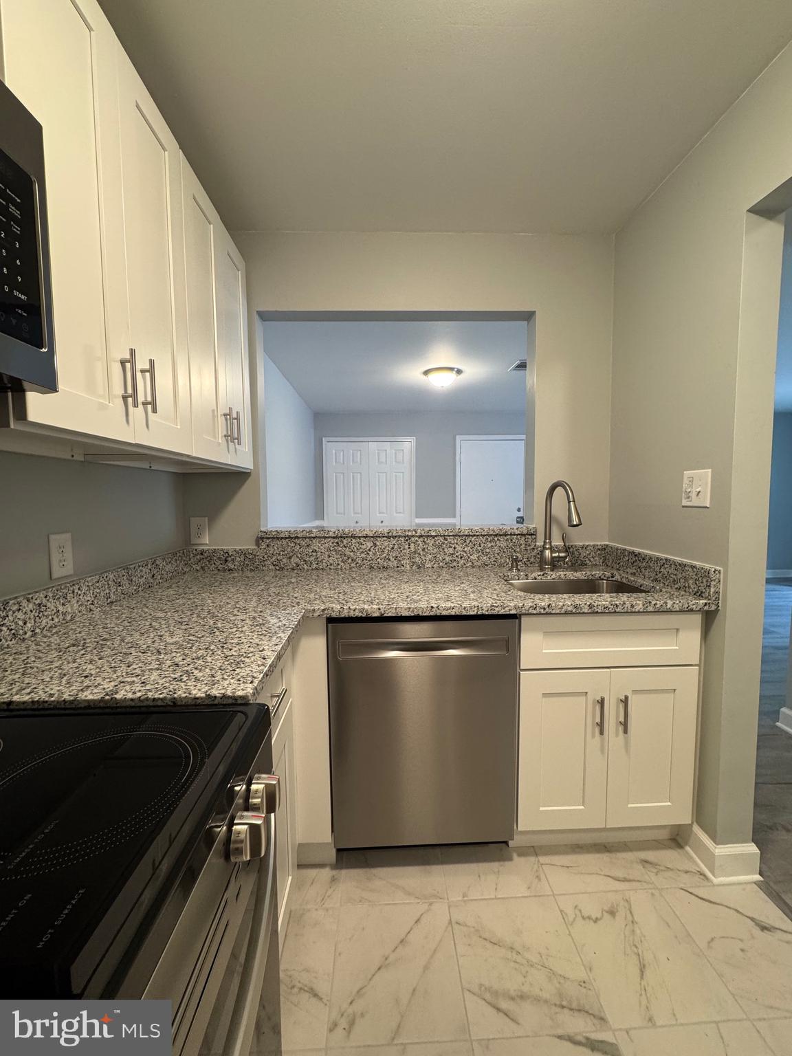 SUNNINGDALE MEADOWS - Residential