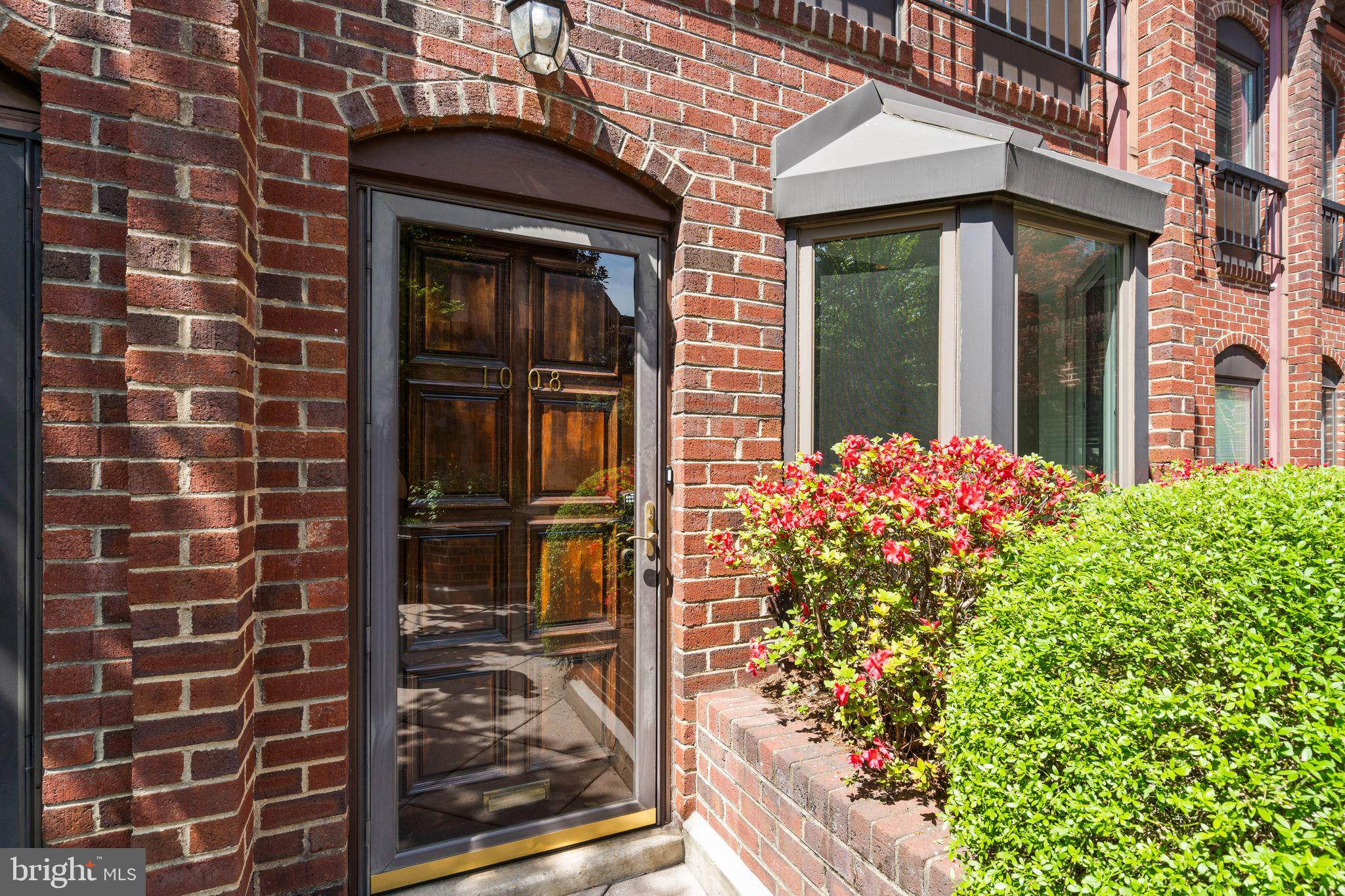 1008 PAPER MILL COURT NW 1008