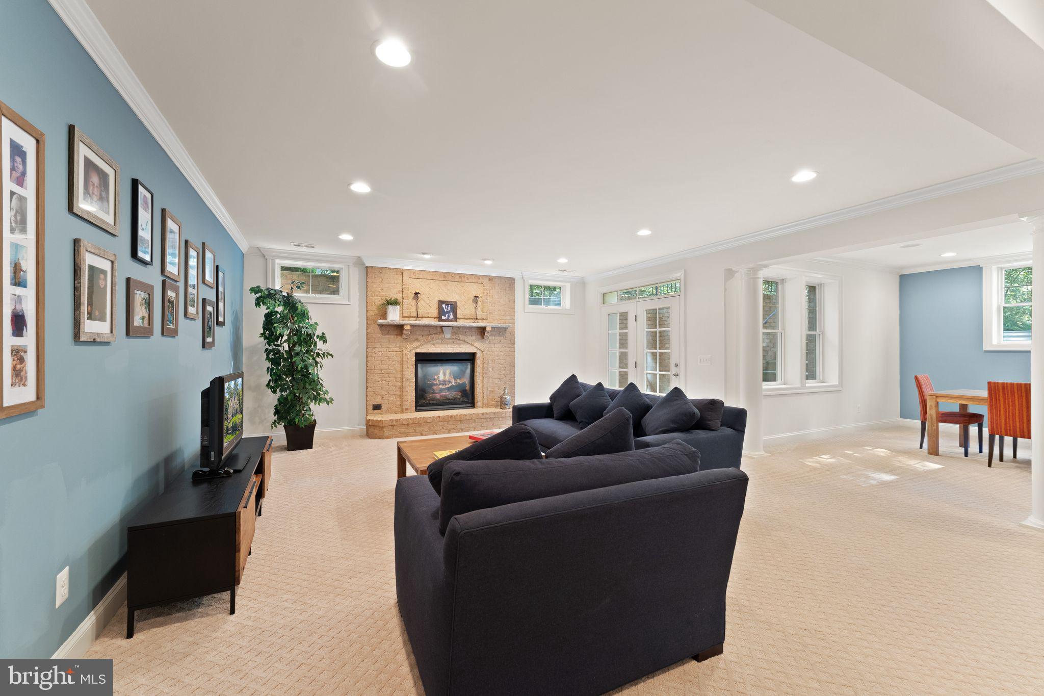 THISTLE RIDGE - Residential