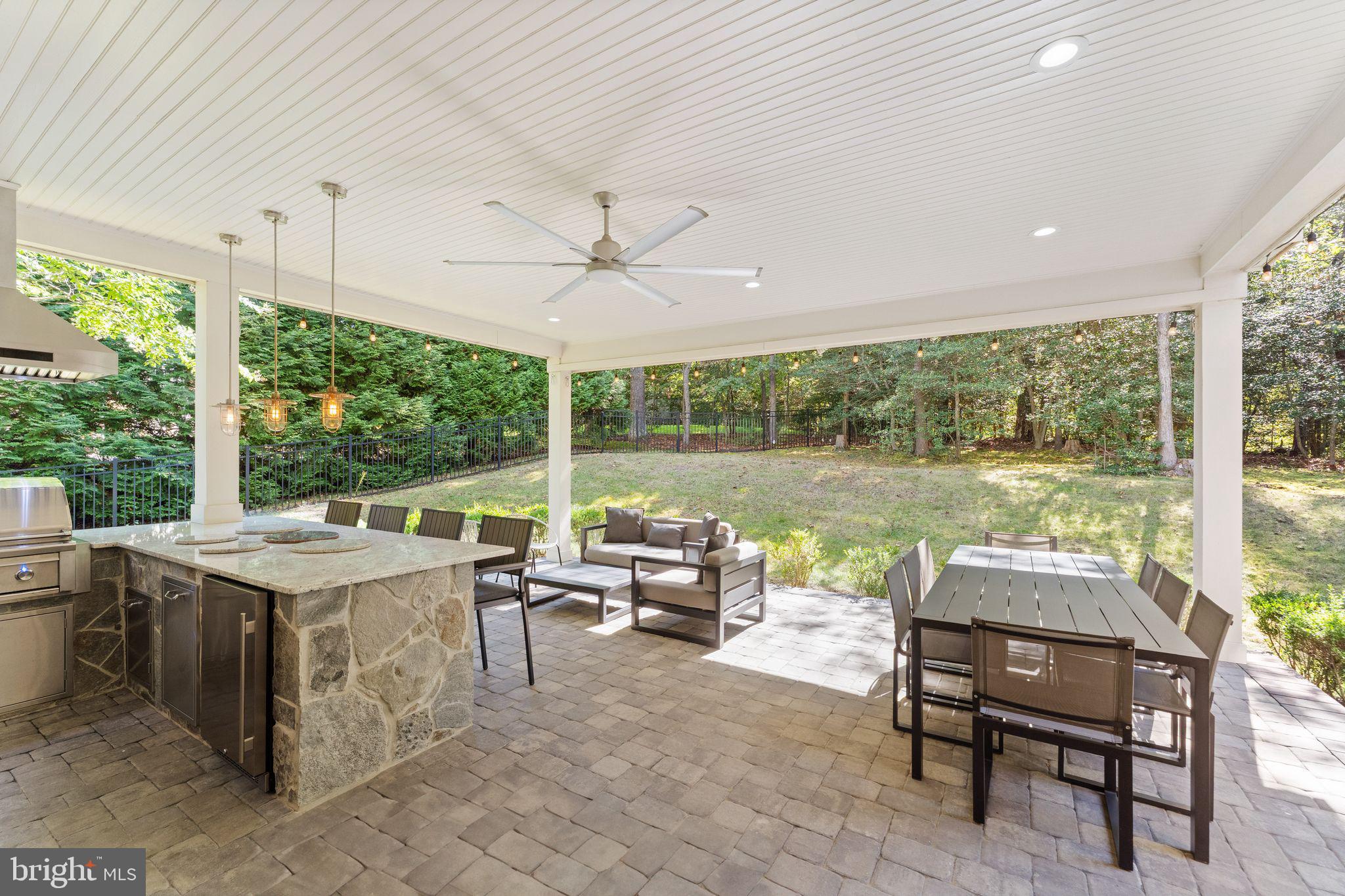 THISTLE RIDGE - Residential