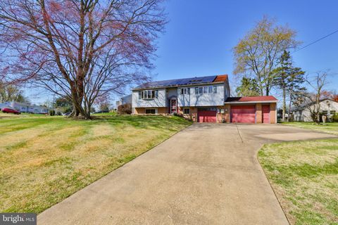 Tiny photo for 212 Lea Lane, WARMINSTER, PA 18974 (MLS # PABU2117694)