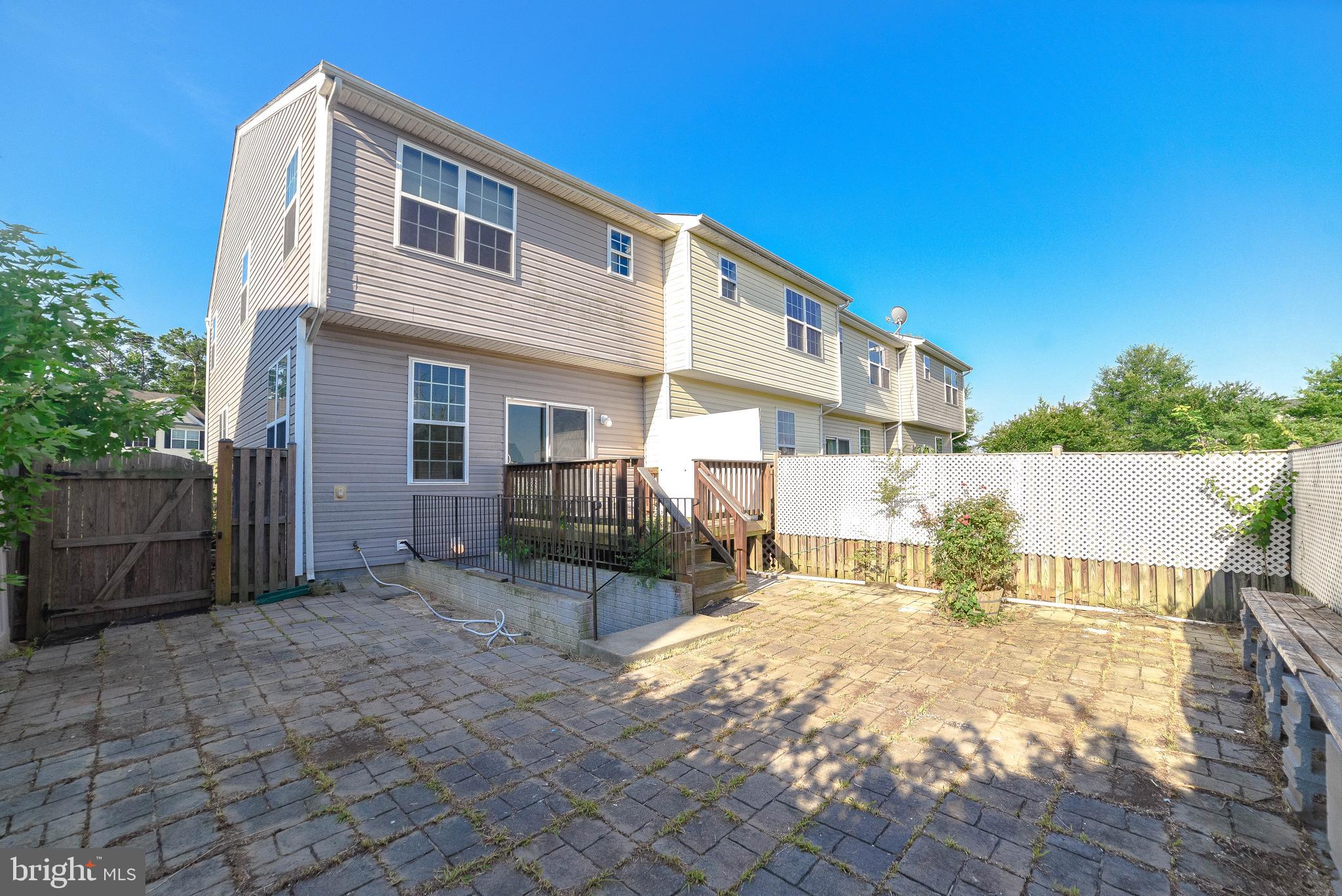 WILLOW GATE - Residential