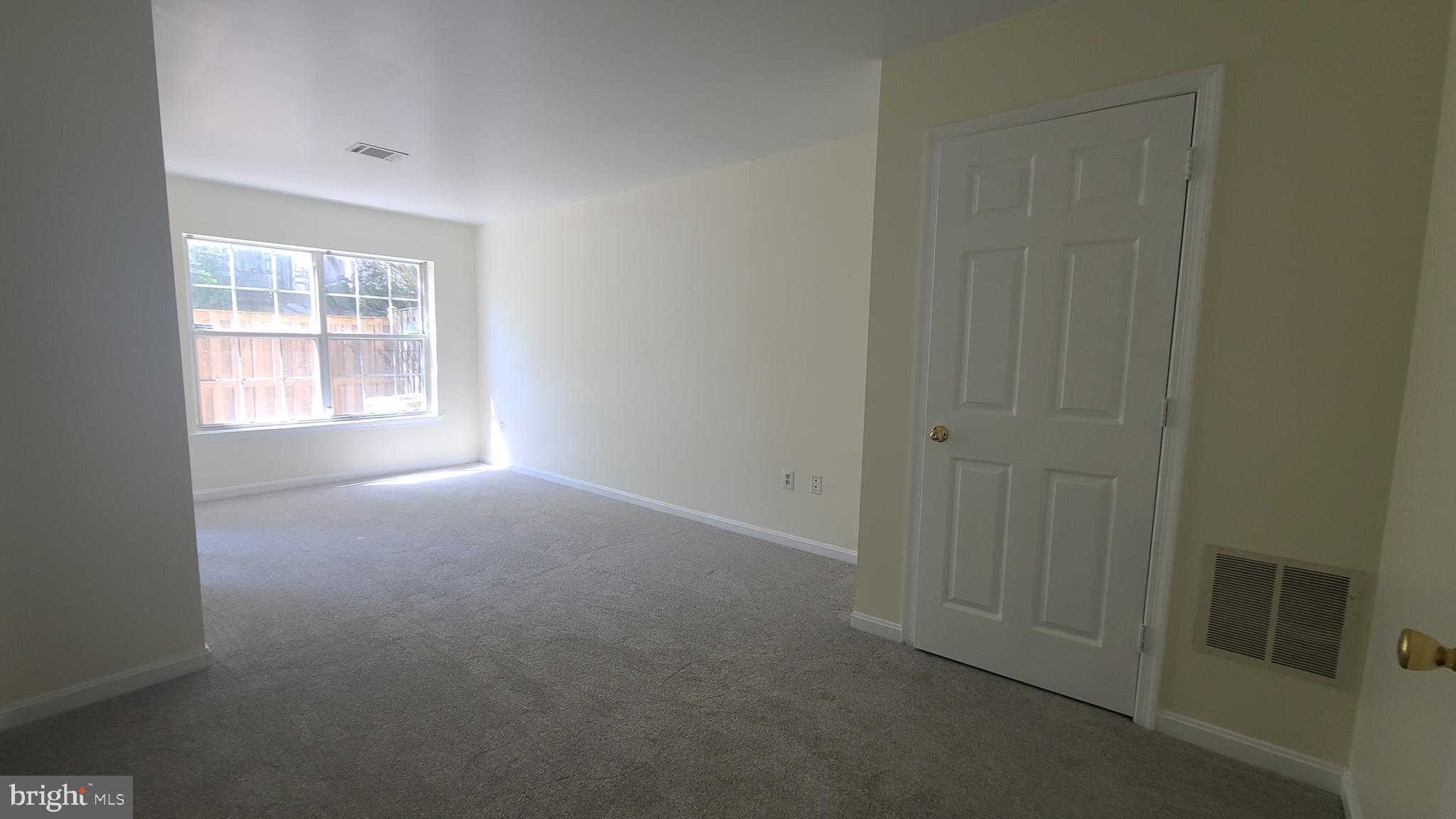 MCNAIR FARMS LANDBAY 11 - Residential Lease