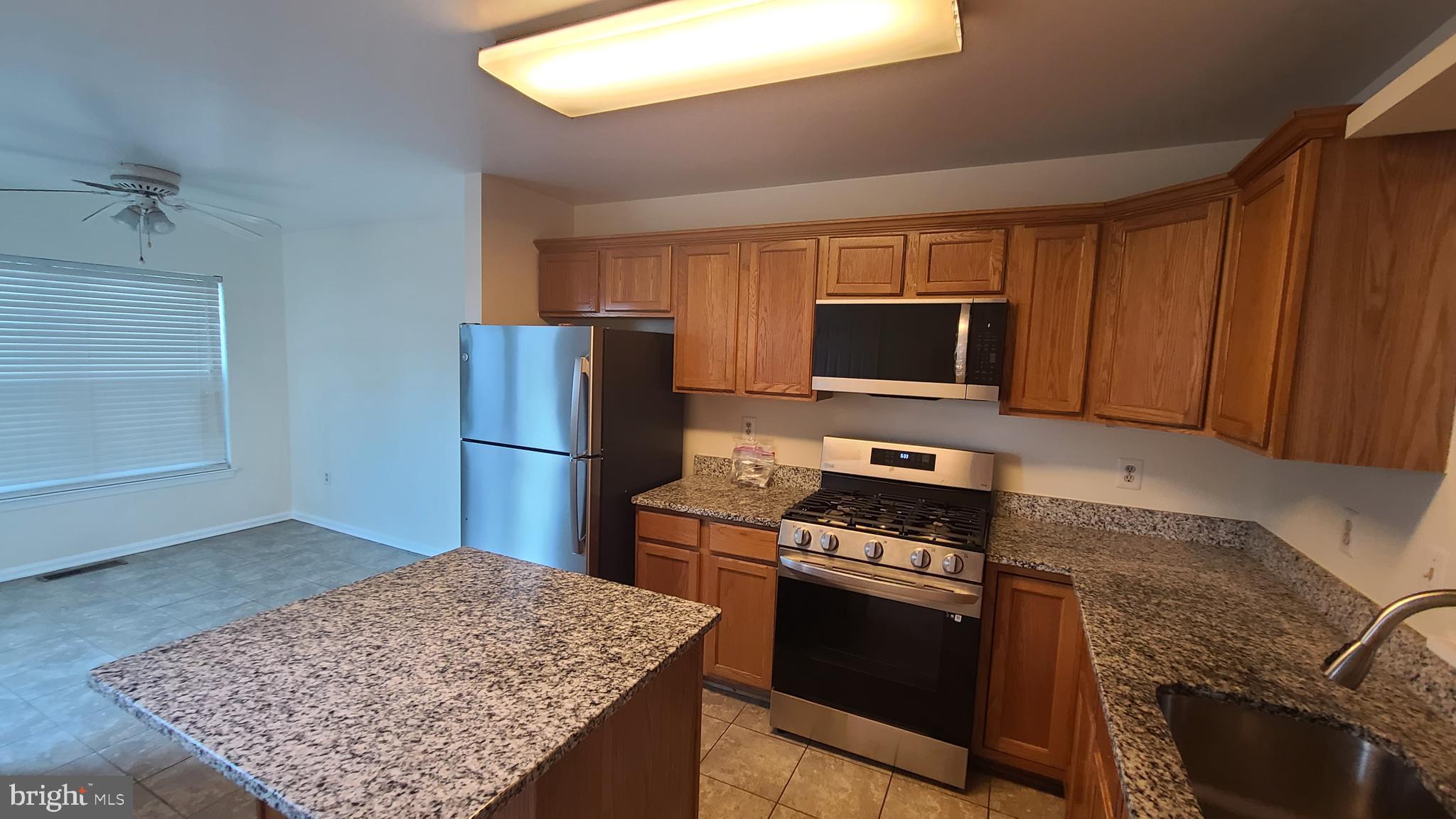 MCNAIR FARMS LANDBAY 11 - Residential Lease