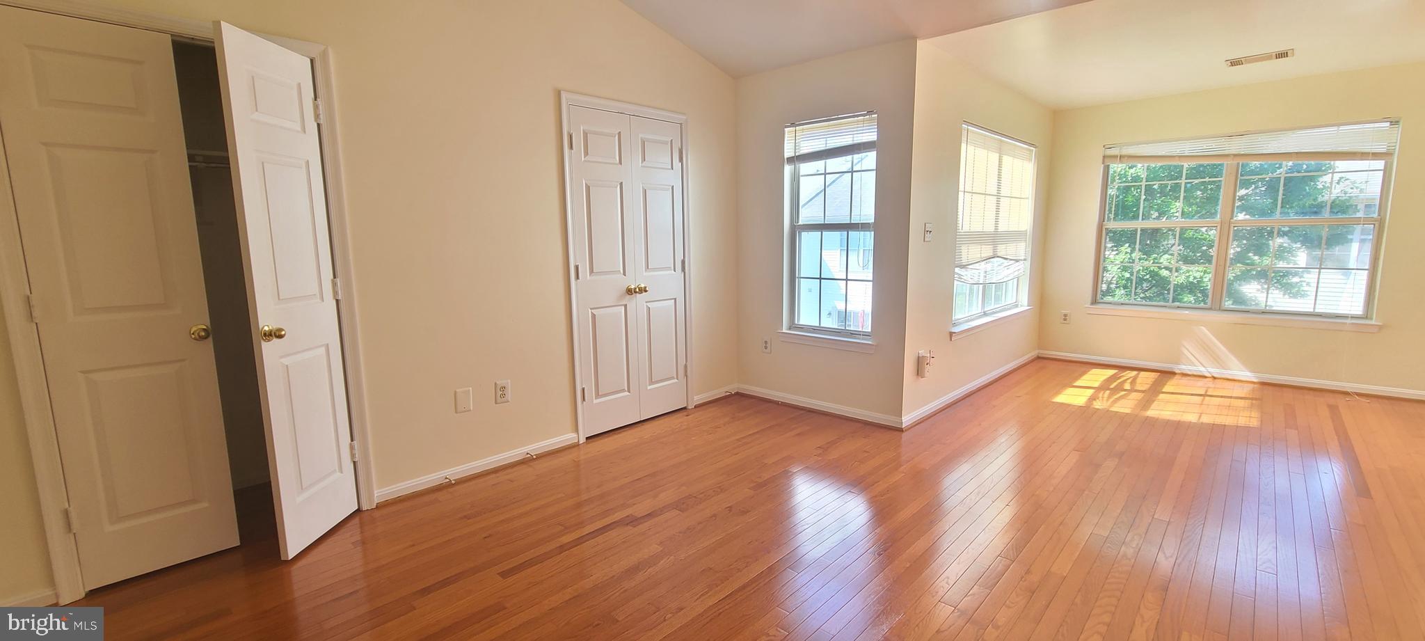 MCNAIR FARMS LANDBAY 11 - Residential Lease