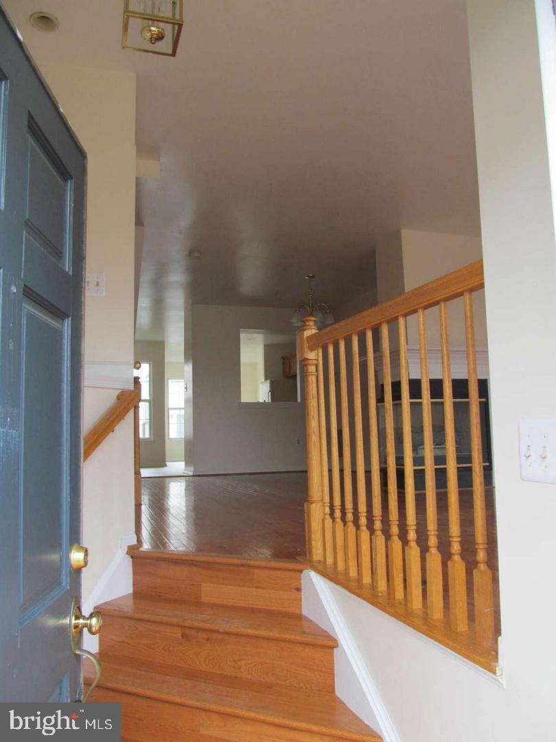 MCNAIR FARMS LANDBAY 11 - Residential Lease