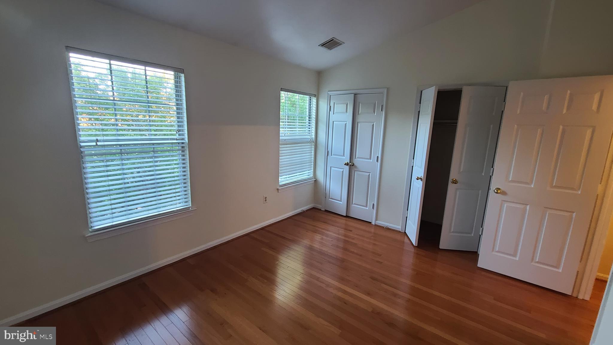 MCNAIR FARMS LANDBAY 11 - Residential Lease